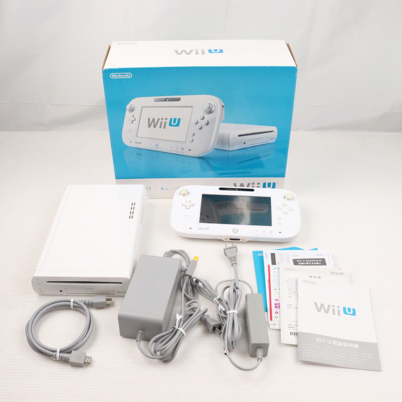【中古即納】[WiiU] (本体) Wii U ベーシックセット 白 BASIC SET Shiro(本体メモリー8GB) 任天堂(WUP-S-WAAA)(20121208)