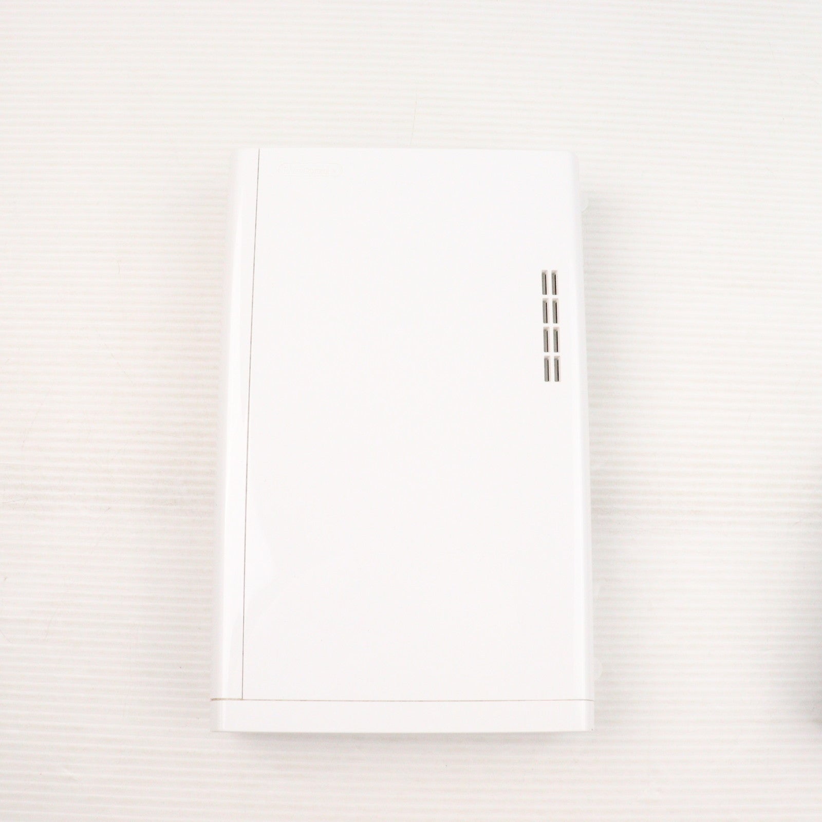 【中古即納】[WiiU] (本体) Wii U ベーシックセット 白 BASIC SET Shiro(本体メモリー8GB) 任天堂(WUP-S-WAAA)(20121208)