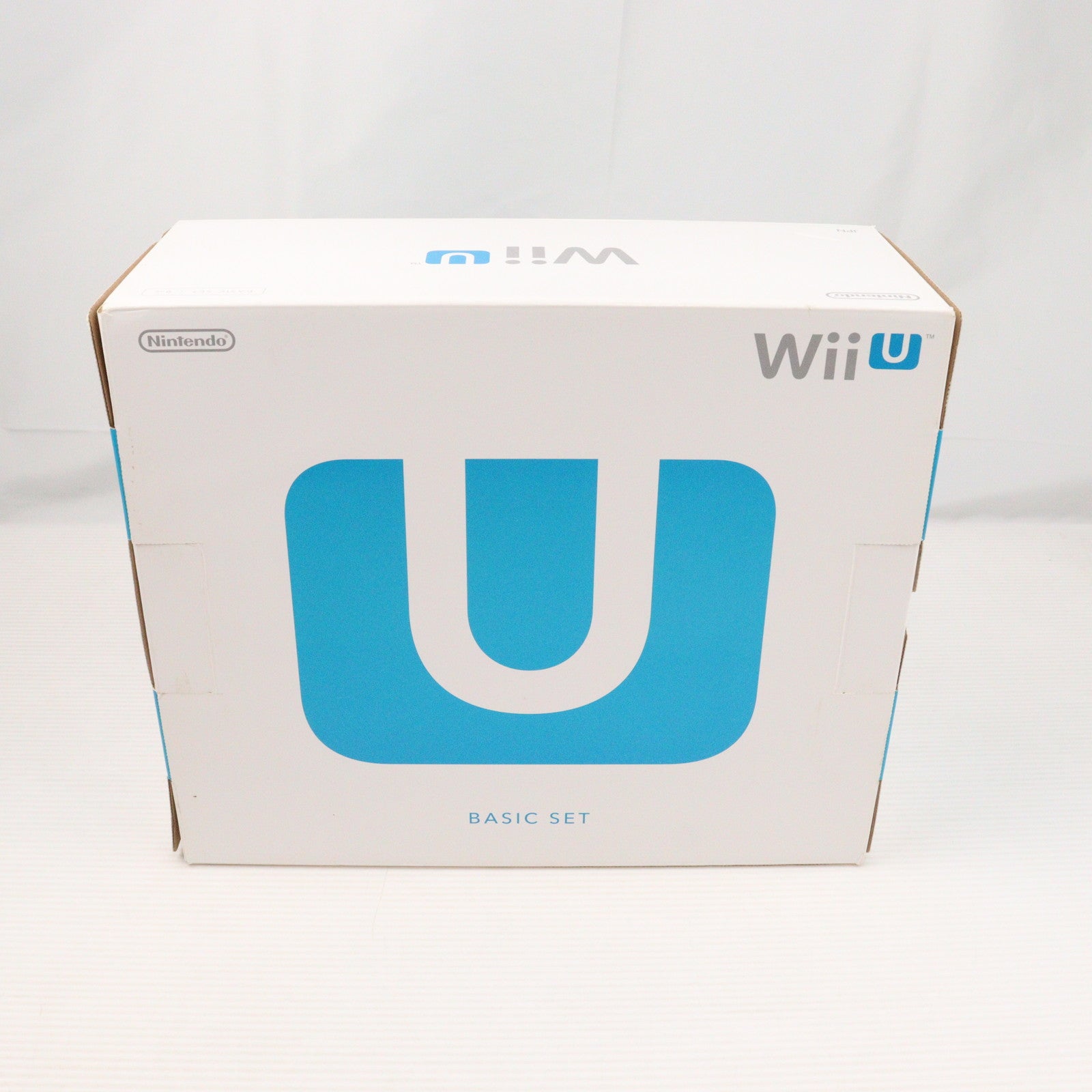 【中古即納】[WiiU] (本体) Wii U ベーシックセット 白 BASIC SET Shiro(本体メモリー8GB) 任天堂(WUP-S-WAAA)(20121208)