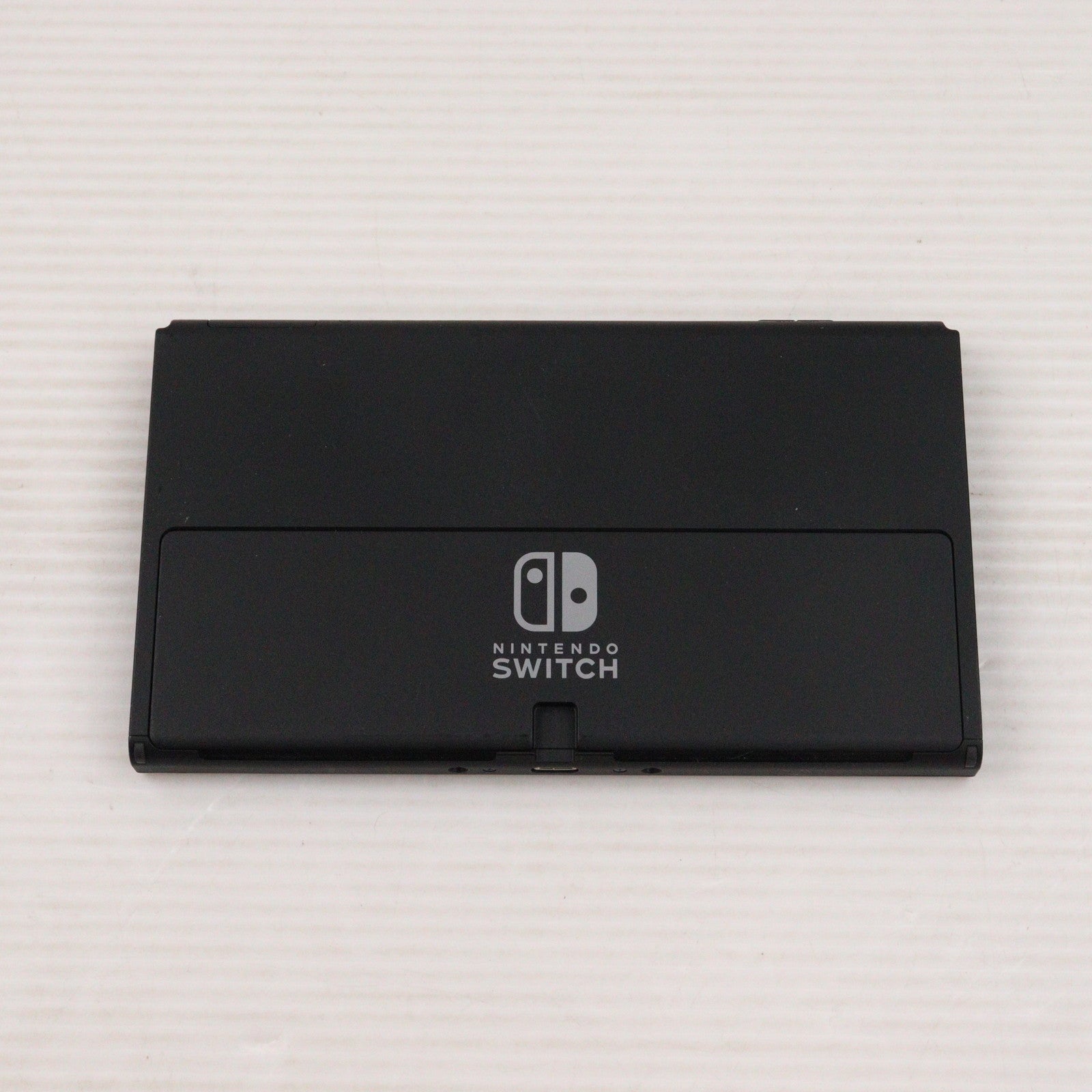 【中古即納】[Switch] (本体) Nintendo Switch(ニンテンドースイッチ) 有機ELモデル Joy-Con(L)/R ホワイト 任天堂(HEG-S-KAAAA)(20211008)