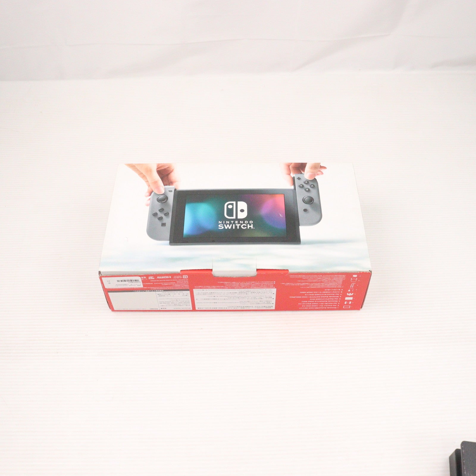 【中古即納】[Switch] (本体) Nintendo Switch(ニンテンドースイッチ) Joy-Con(L)/R グレー 任天堂(HAC-S-KAAAA)(20170303)
