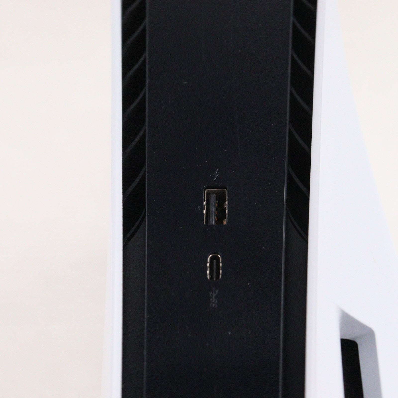 【中古即納】[PS5] (本体) PlayStation 5(プレイステーション5) SIE(CFI-1000A01)(20201112)