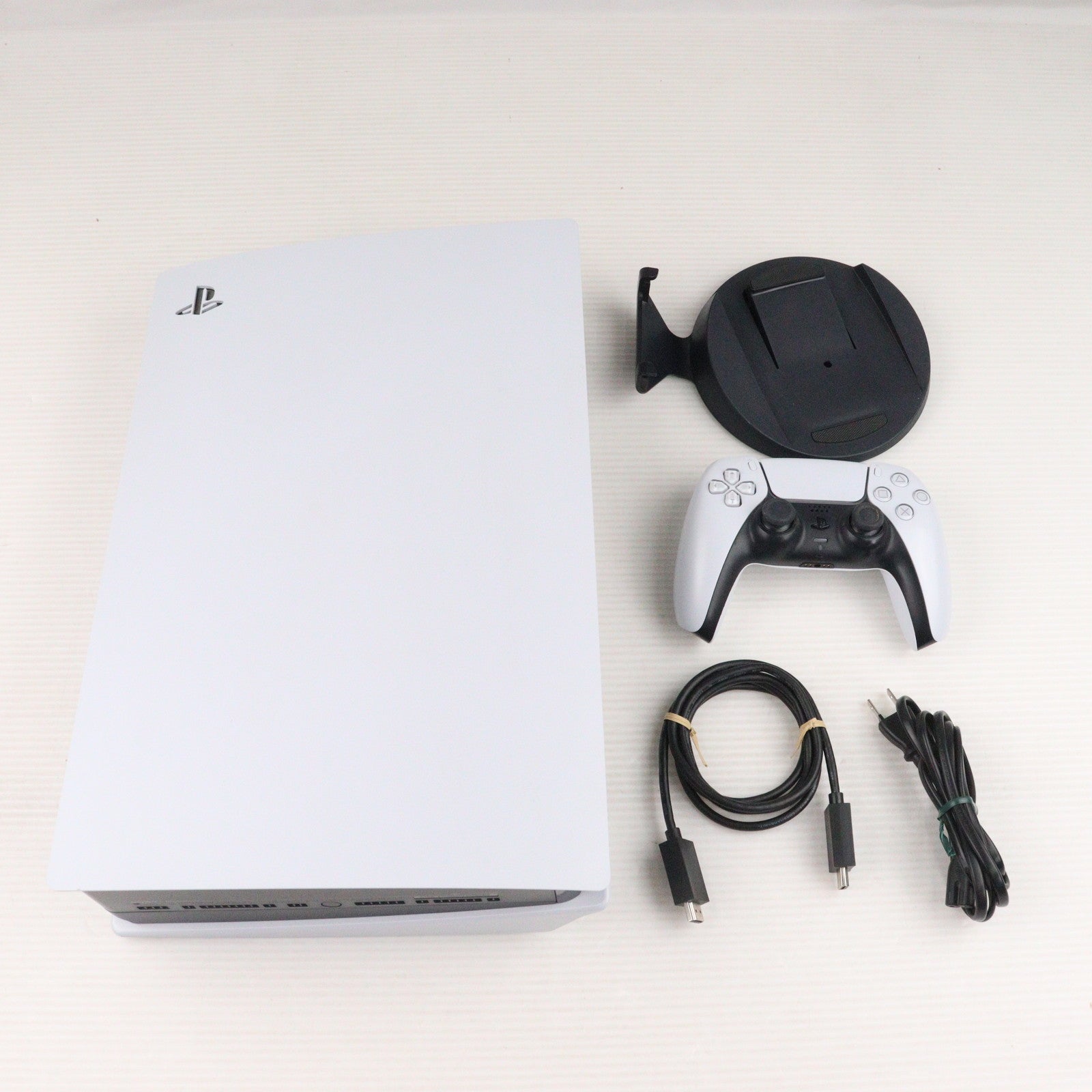 【中古即納】[PS5] (本体) PlayStation 5(プレイステーション5) SIE(CFI-1000A01)(20201112)