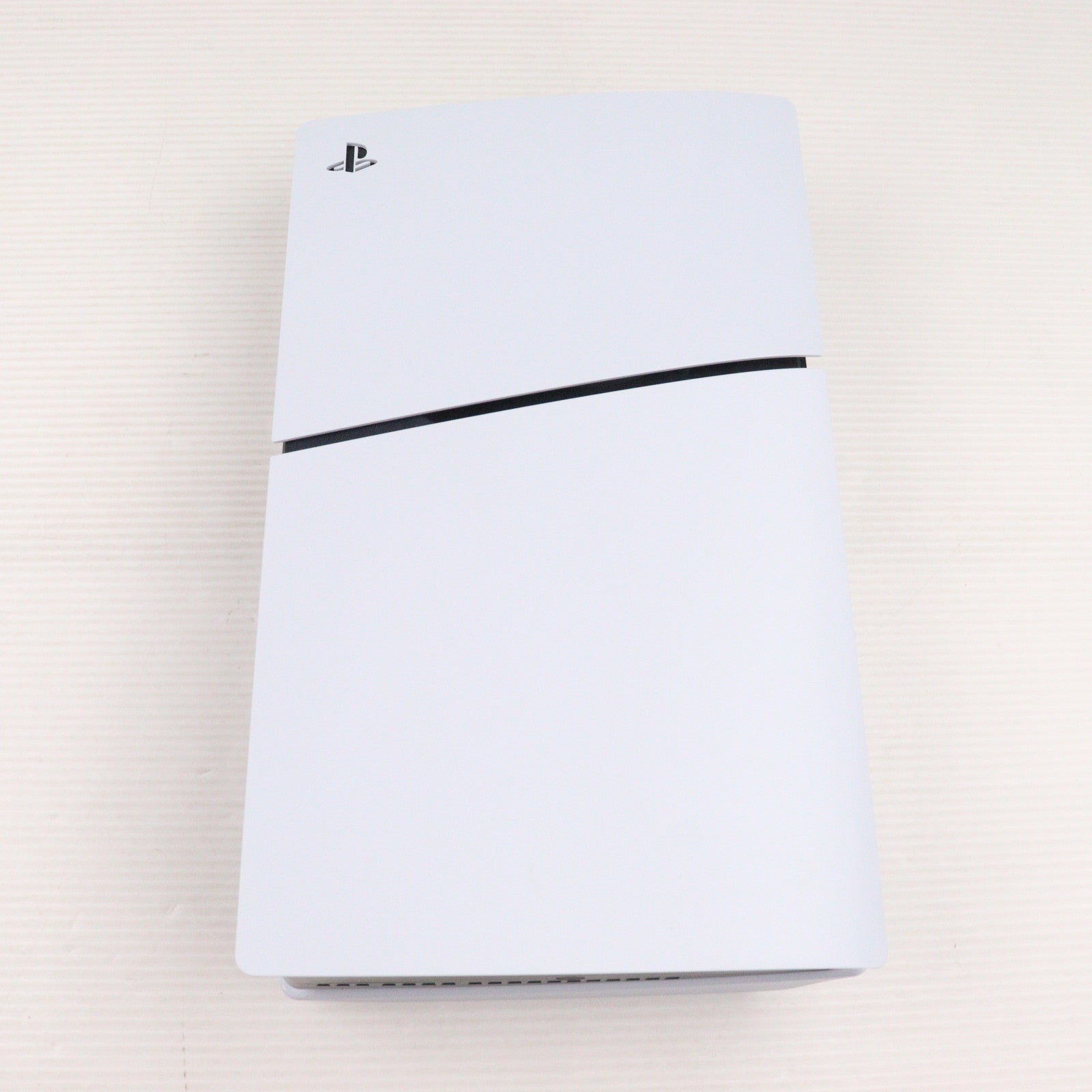 【中古即納】[PS5] (本体) PlayStation 5(プレイステーション5) slimモデル(スリムモデル) SIE(CFI-2000A01)(20231110)