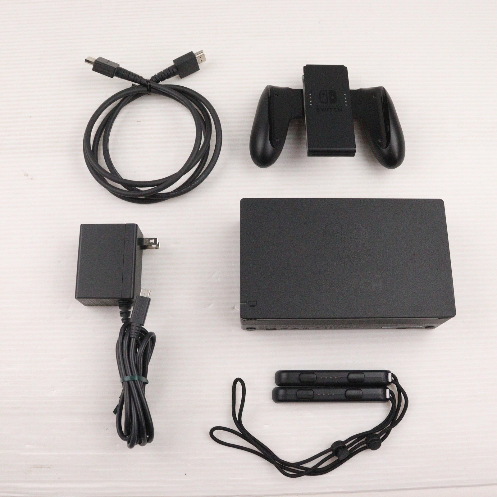【中古即納】[Switch] (本体) Nintendo Switch(ニンテンドースイッチ) Joy-Con(L)/R グレー 任天堂(HAC-S-KAAAA)(20170303)