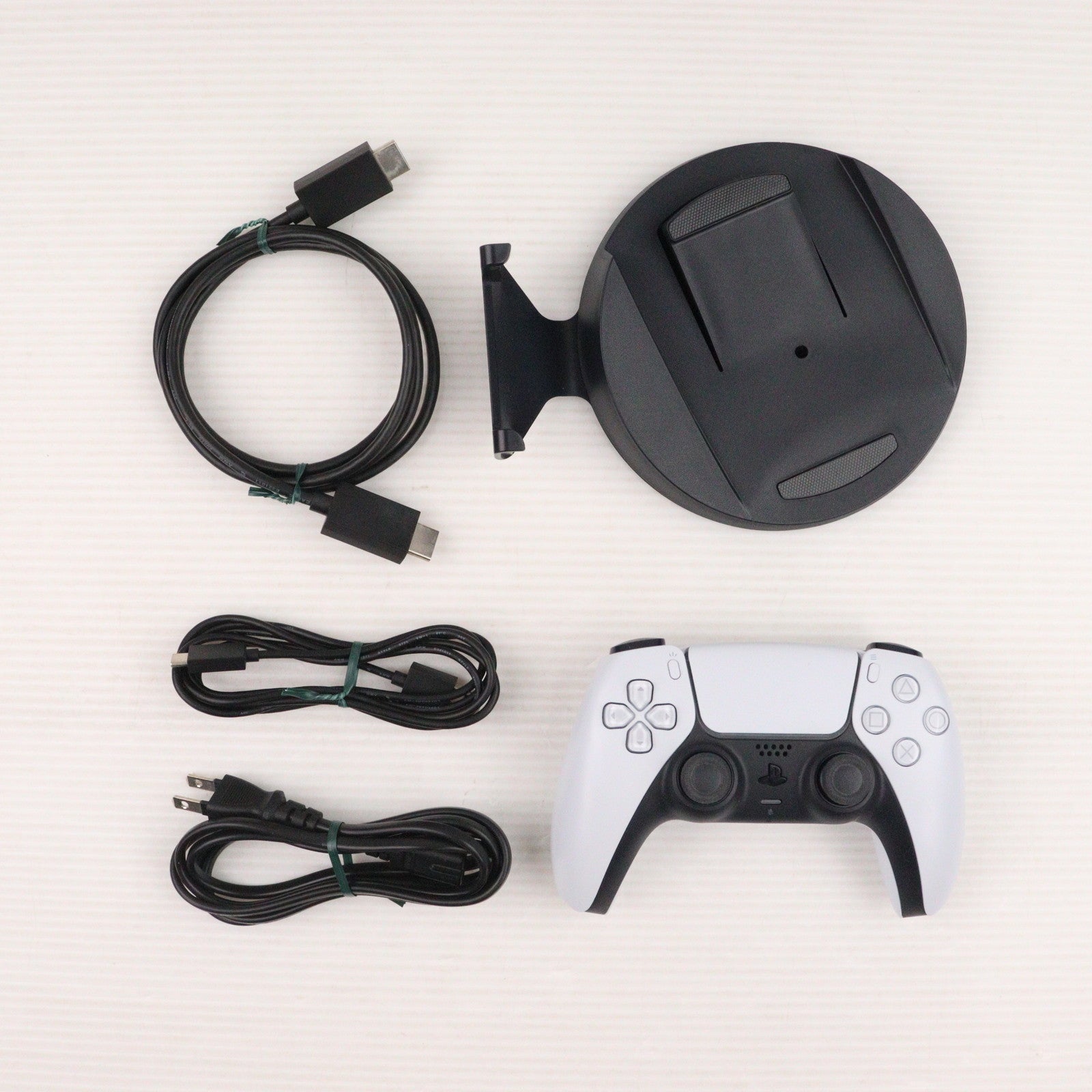 【中古即納】[PS5] (本体) PlayStation 5(プレイステーション5) SIE(CFI-1100A01)(20210824)