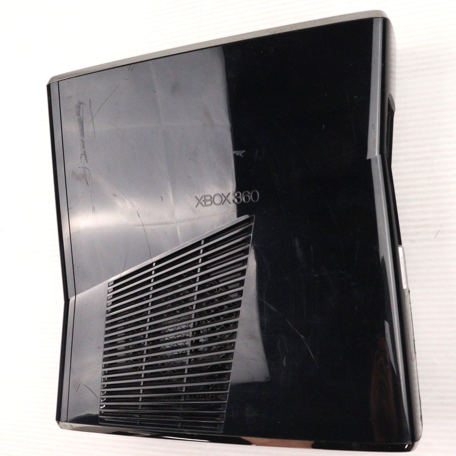 【中古即納】[Xbox360] (本体) Xbox360 250GB 日本マイクロソフト(RKH-00014)(20100624)