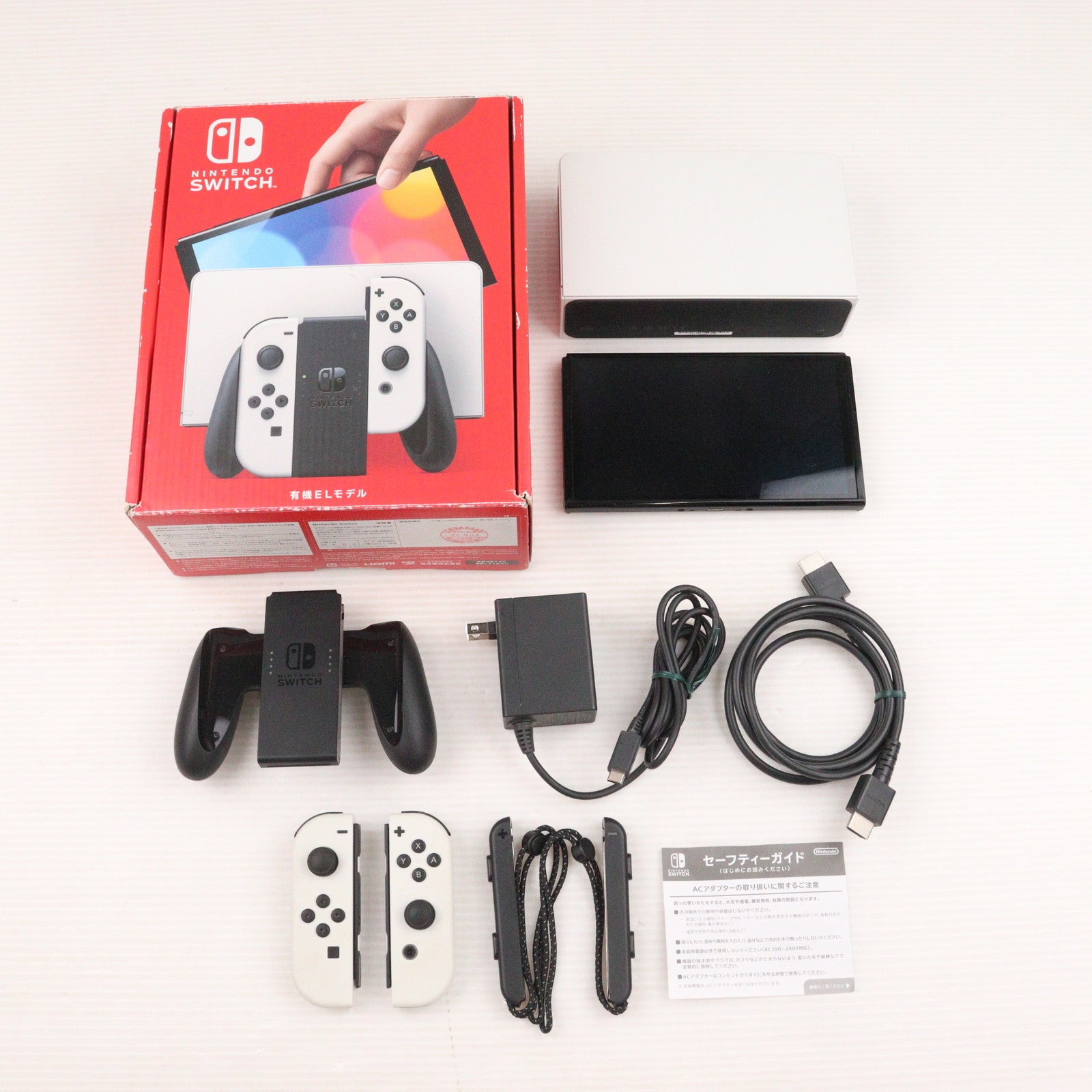 【中古即納】[Switch] (本体) Nintendo Switch(ニンテンドースイッチ) 有機ELモデル Joy-Con(L)/R ホワイト 任天堂(HEG-S-KAAAA)(20211008)