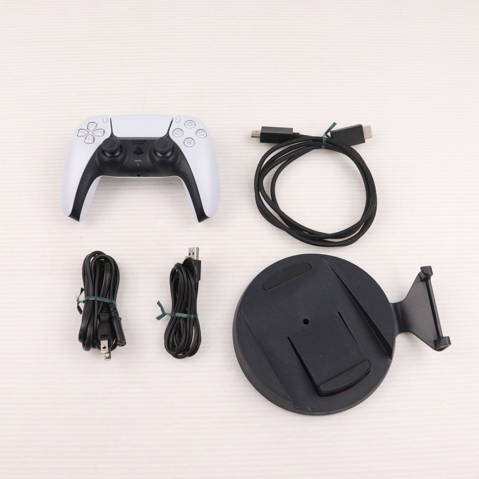 【中古即納】[PS5] (本体) PlayStation 5(プレイステーション5) SIE(CFI-1100A01)(20210824)