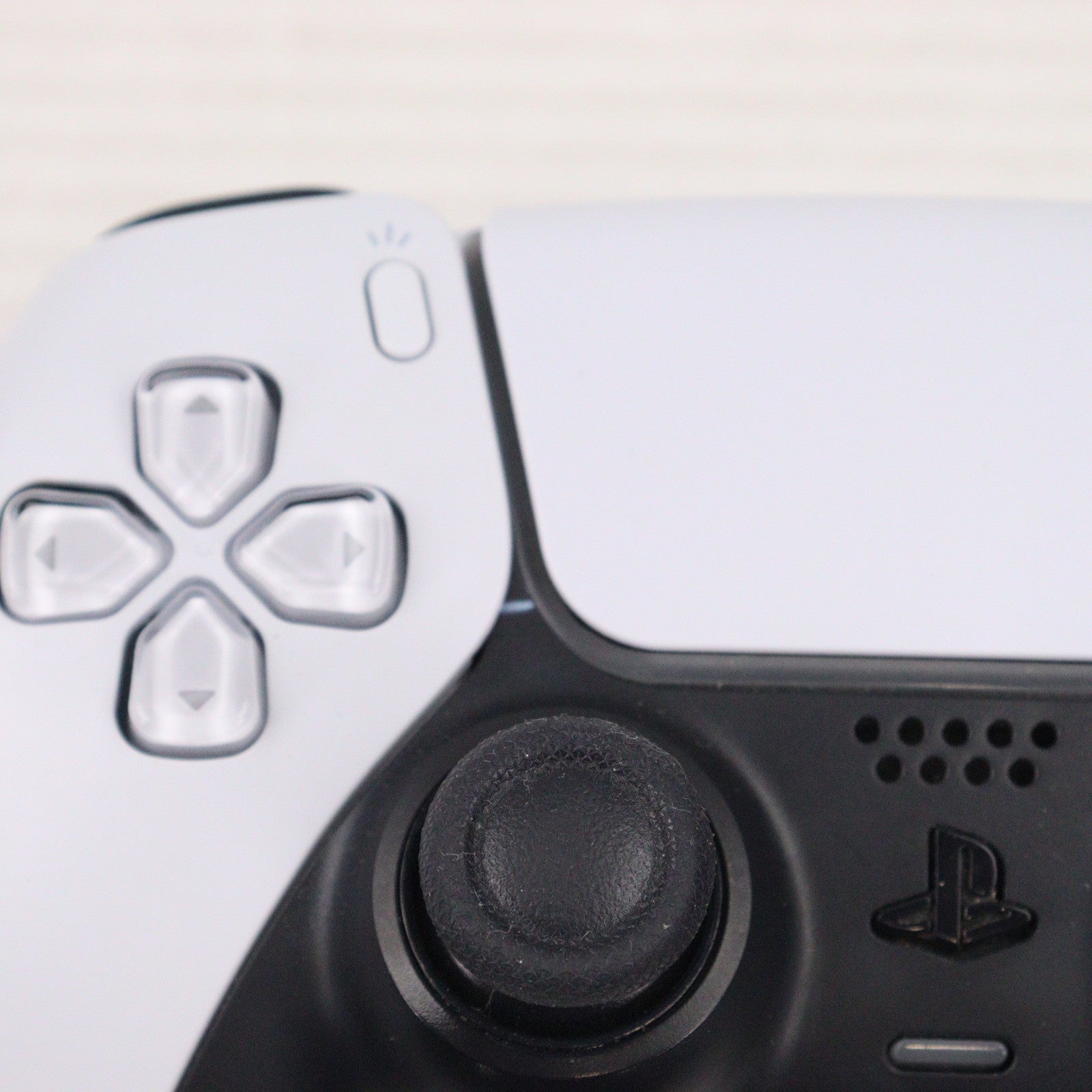 【中古即納】[PS5] (本体) PlayStation 5(プレイステーション5) SIE(CFI-1000A01)(20201112)