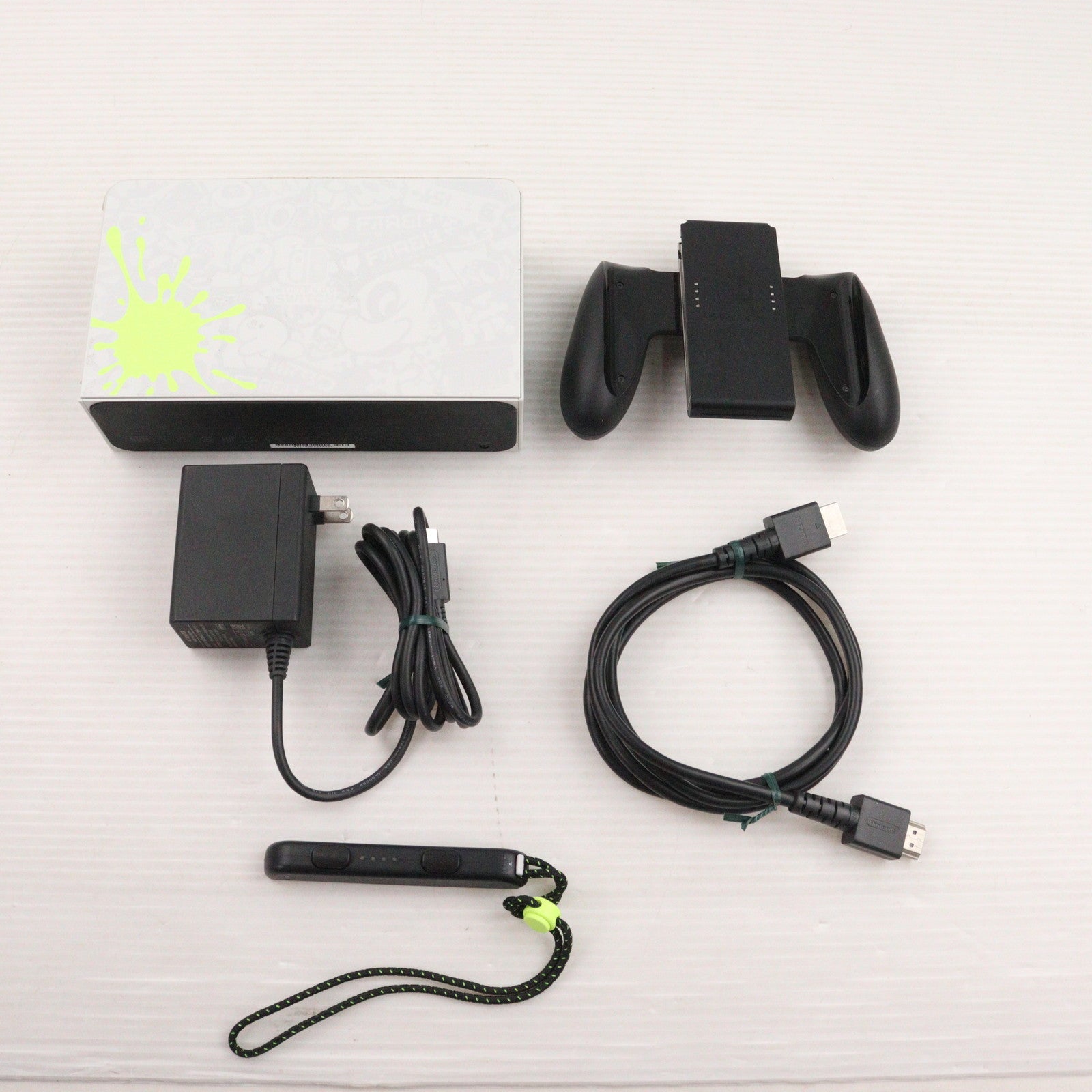 【中古即納】[Switch] (本体) Nintendo Switch(ニンテンドースイッチ) 有機ELモデル スプラトゥーン3エディション 任天堂(HEG-S-KCAAA)(20220826)