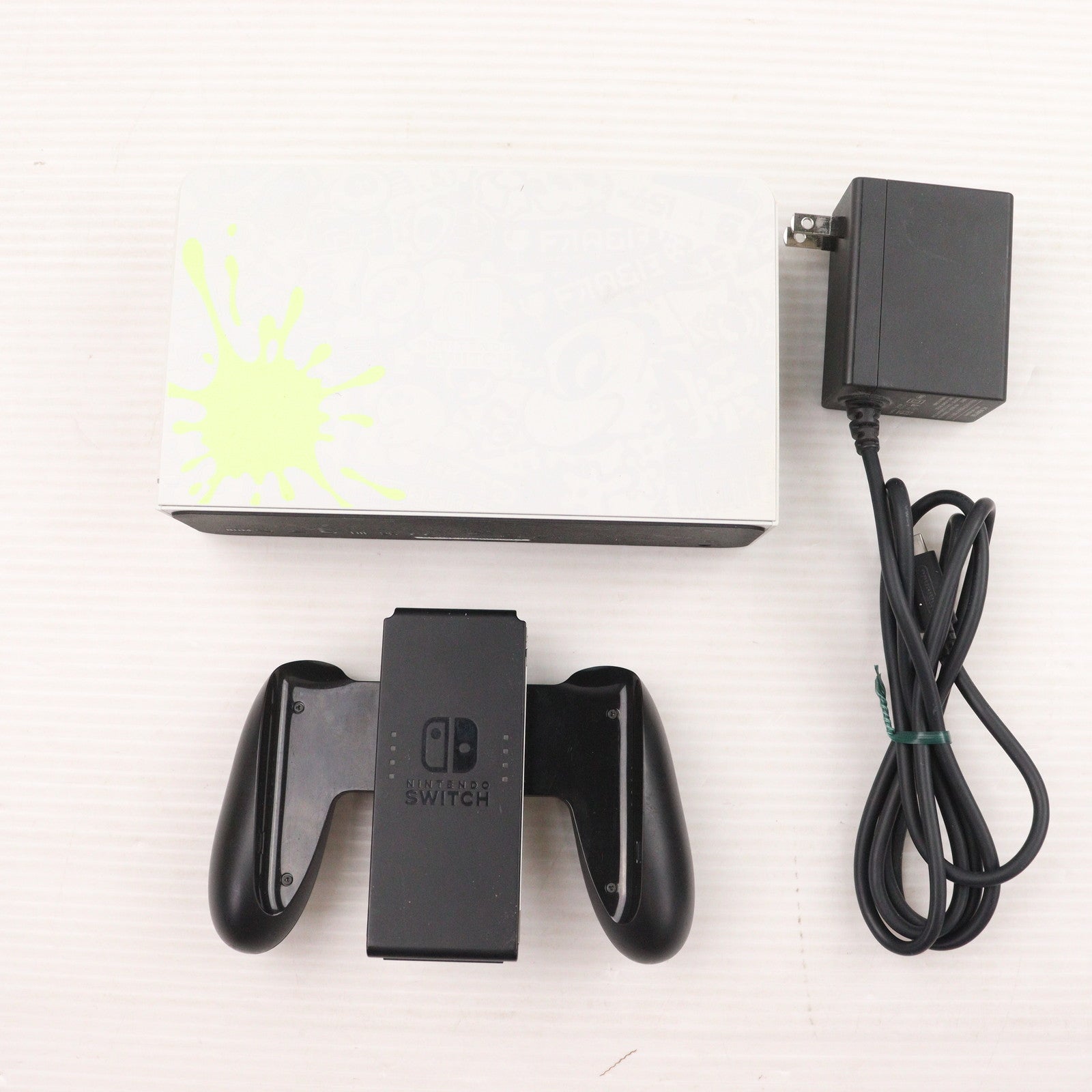 【中古即納】[Switch] (本体) Nintendo Switch(ニンテンドースイッチ) 有機ELモデル スプラトゥーン3エディション 任天堂(HEG-S-KCAAA)(20220826)