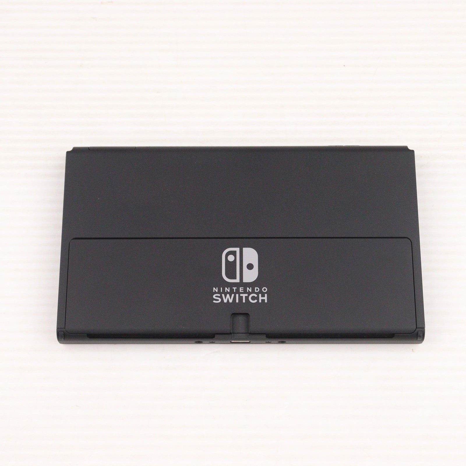 【中古即納】[Switch] (本体) Nintendo Switch(ニンテンドースイッチ) 有機ELモデル Joy-Con(L)/R ホワイト 任天堂(HEG-S-KAAAA)(20211008)