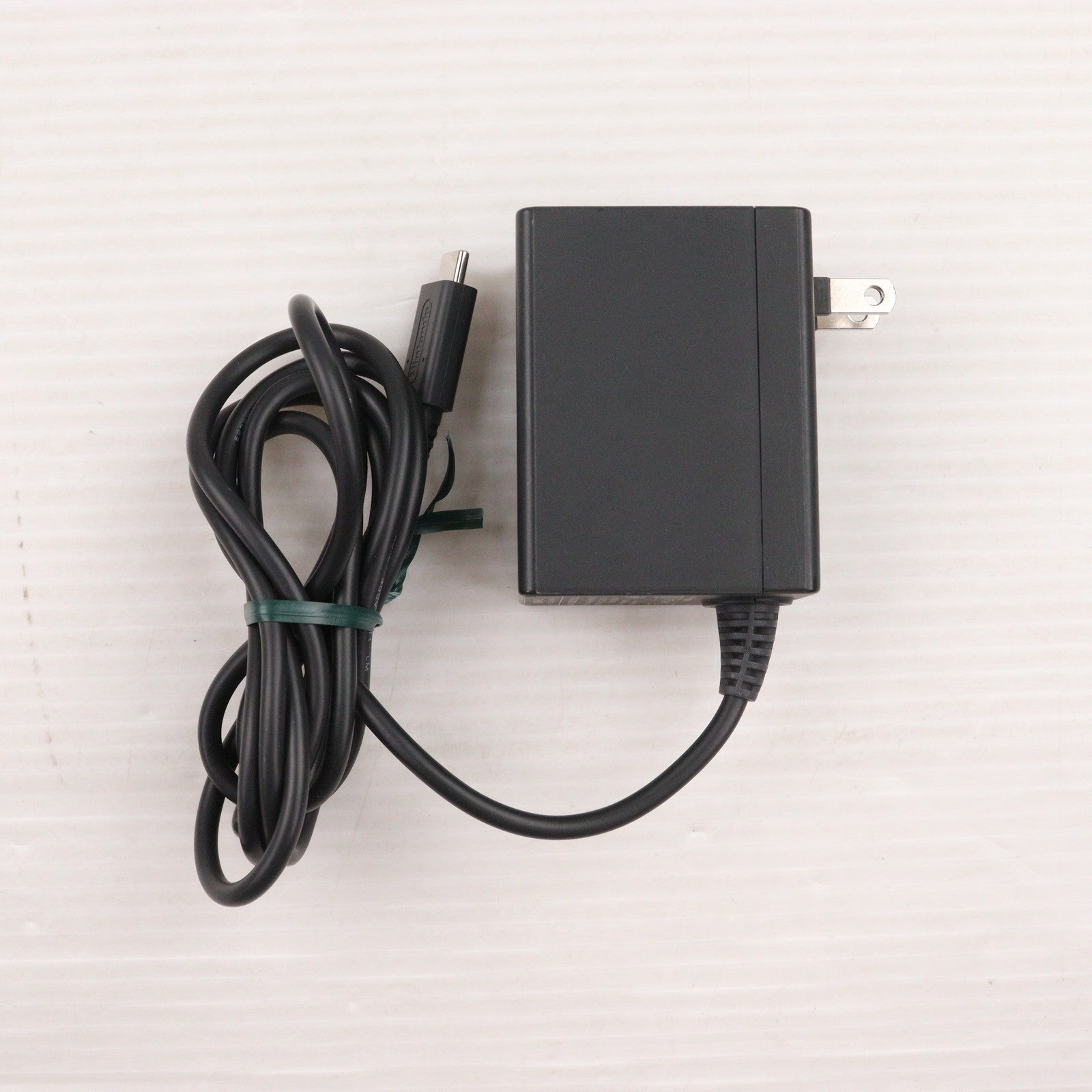 【中古即納】[Switch] (本体) Nintendo Switch Lite(ニンテンドースイッチライト) イエロー 任天堂(HDH-S-YAZAA)(20190920)