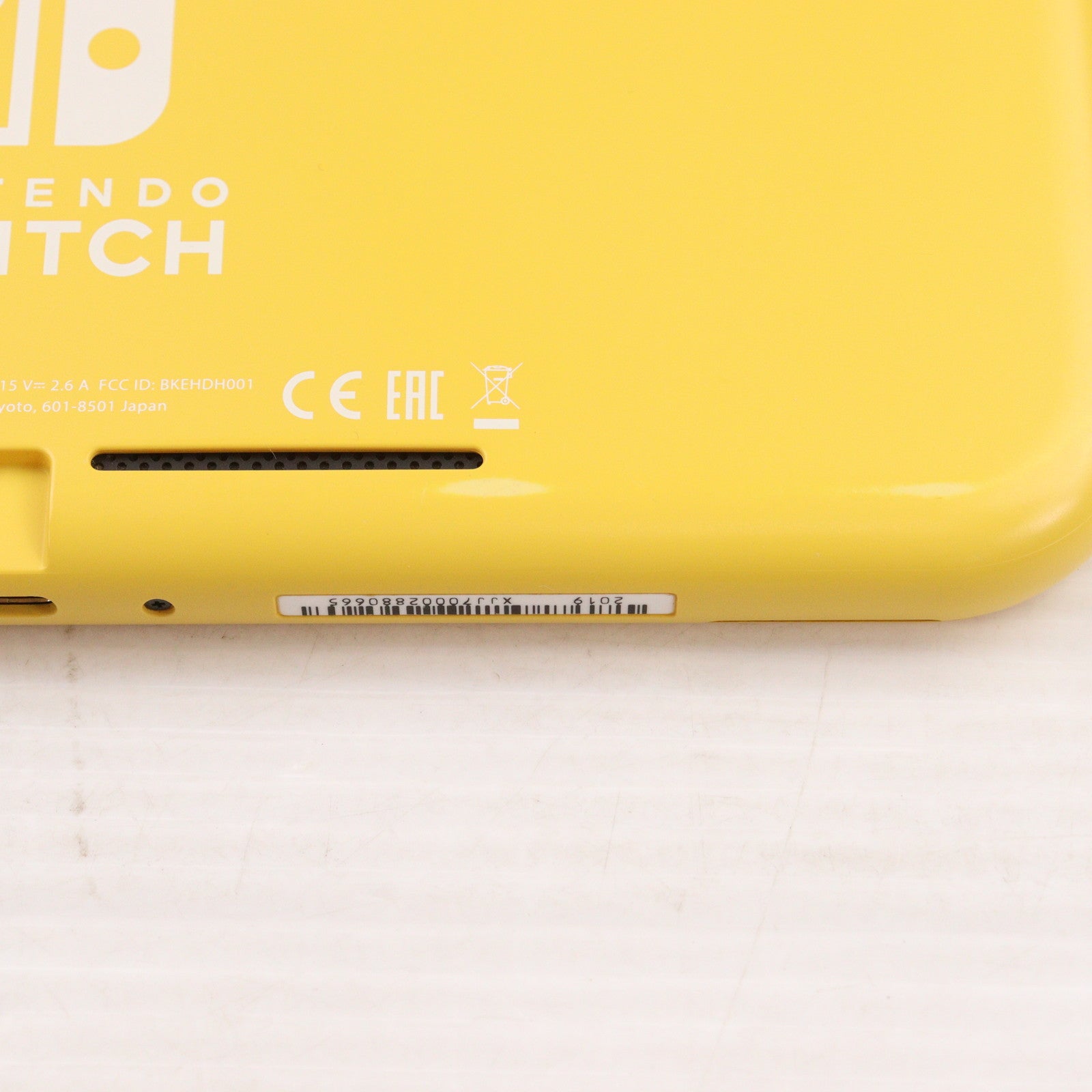 【中古即納】[Switch] (本体) Nintendo Switch Lite(ニンテンドースイッチライト) イエロー 任天堂(HDH-S-YAZAA)(20190920)