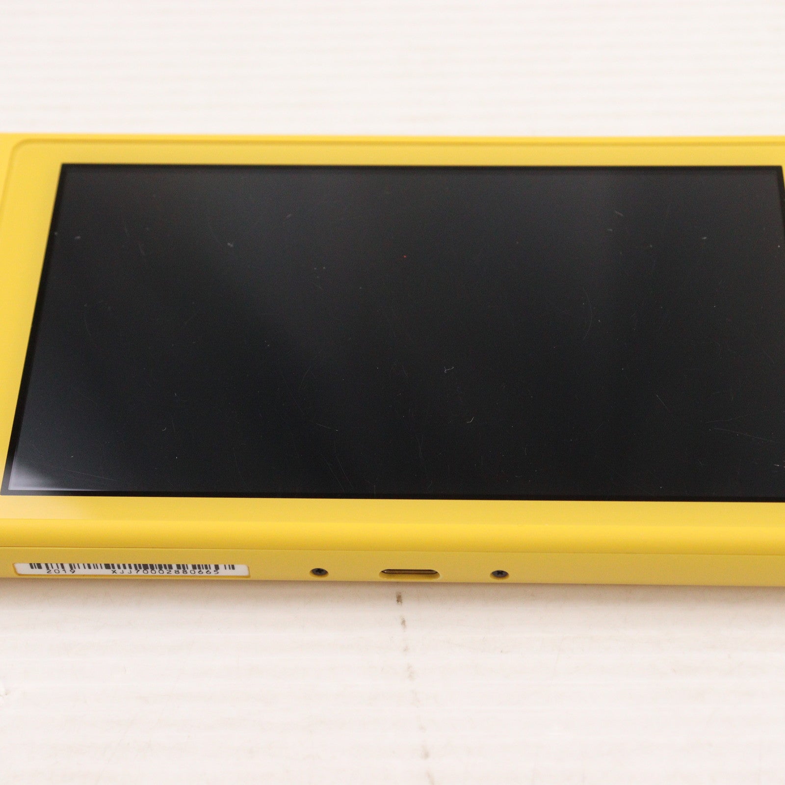 【中古即納】[Switch] (本体) Nintendo Switch Lite(ニンテンドースイッチライト) イエロー 任天堂(HDH-S-YAZAA)(20190920)