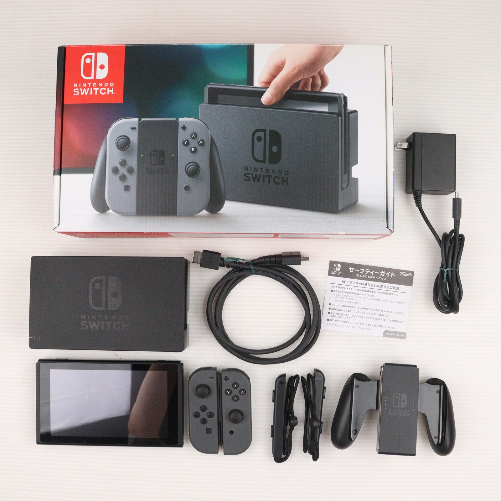 【中古即納】[Switch] (本体) Nintendo Switch(ニンテンドースイッチ) Joy-Con(L)/R グレー 任天堂(HAC-S-KAAAA)(20170303)