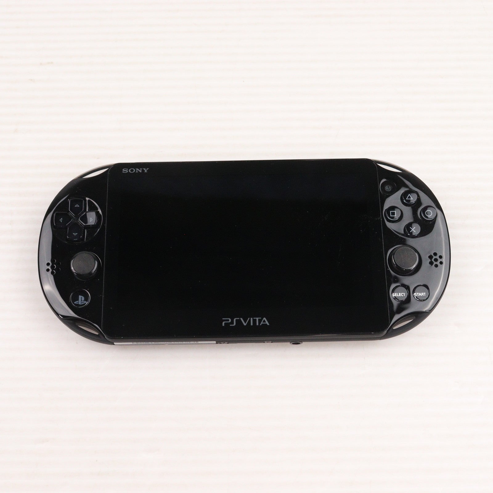 【中古即納】[PSVita] (本体) PlayStation Vita(プレイステーション ヴィータ) Wi-Fiモデル ブラック SCE(PCH-2000ZA11)(20131010)