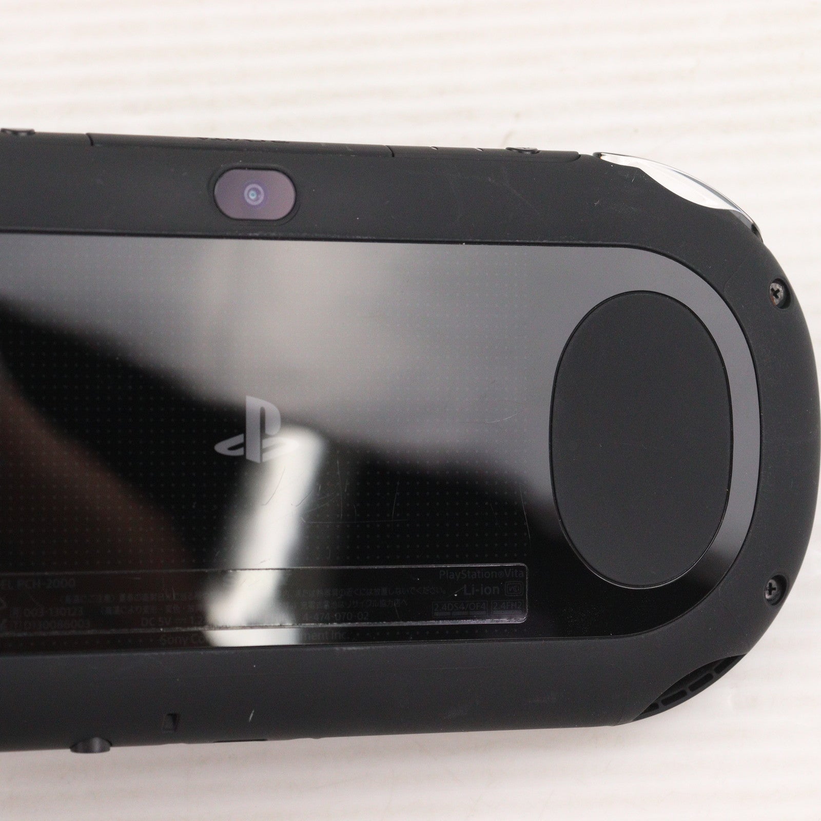 【中古即納】[PSVita] (本体) PlayStation Vita(プレイステーション ヴィータ) Wi-Fiモデル ブラック SCE(PCH-2000ZA11)(20131010)