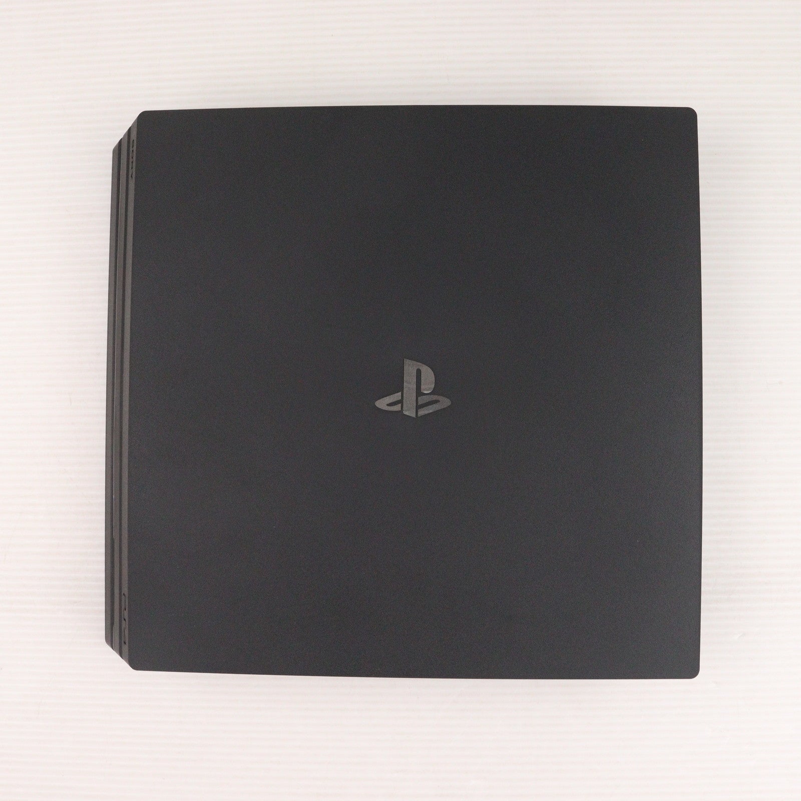 【中古即納】[PS4] (本体) PlayStation 4 Pro(プレイステーション4 プロ) ジェット・ブラック 1TB SIE(CUH-7000BB01)(20161110)
