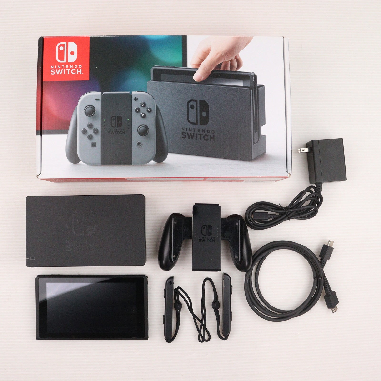 【中古即納】[Switch] (本体) Nintendo Switch(ニンテンドースイッチ) Joy-Con(L)/R グレー 任天堂(HAC-S-KAAAA)(20170303)