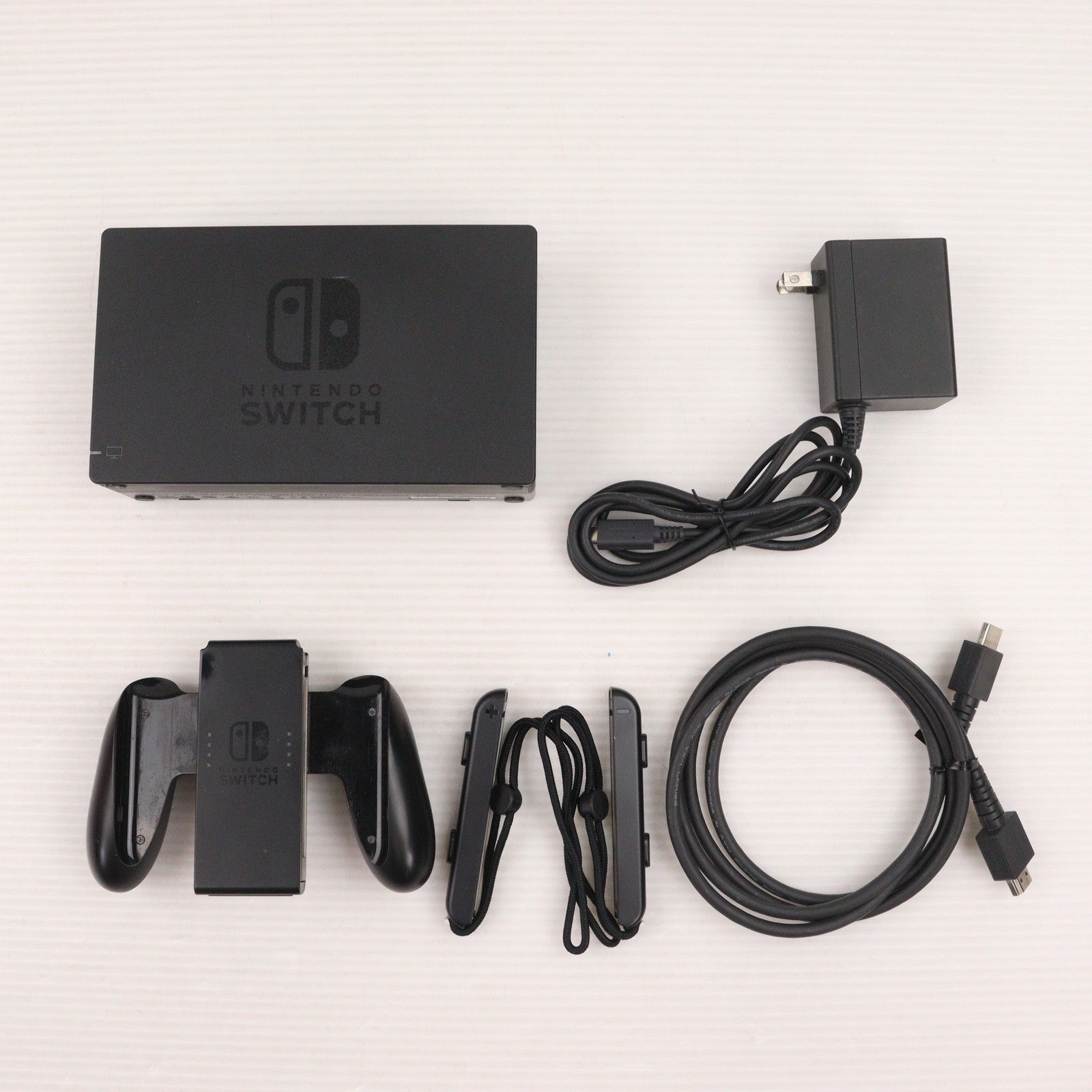 【中古即納】[Switch] (本体) Nintendo Switch(ニンテンドースイッチ) Joy-Con(L)/R グレー 任天堂(HAC-S-KAAAA)(20170303)