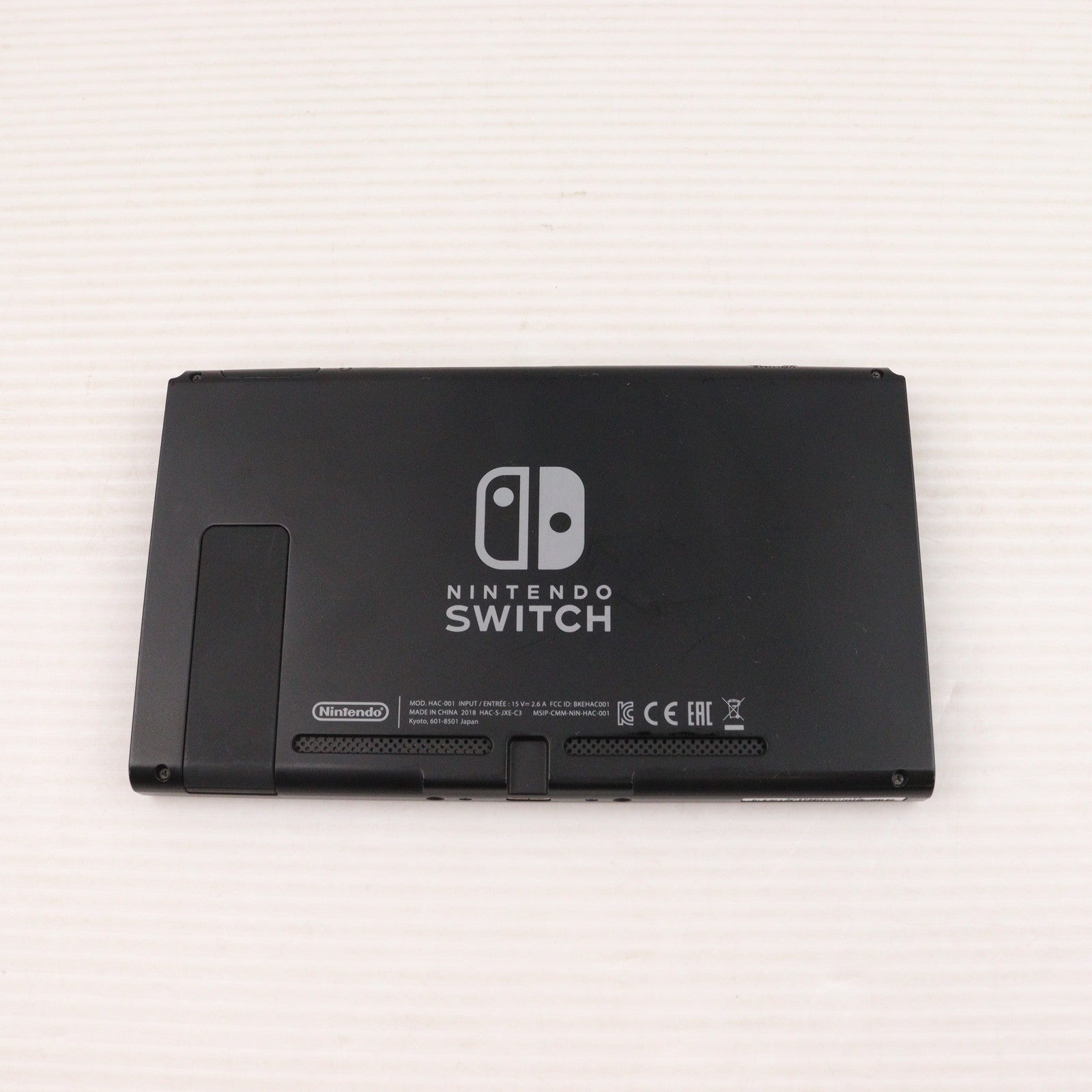 【中古即納】[Switch] (本体) Nintendo Switch(ニンテンドースイッチ) 大乱闘スマッシュブラザーズ SPECIALセット(スペシャルセット) 任天堂(HAC-S-KAELJ)(20181116)