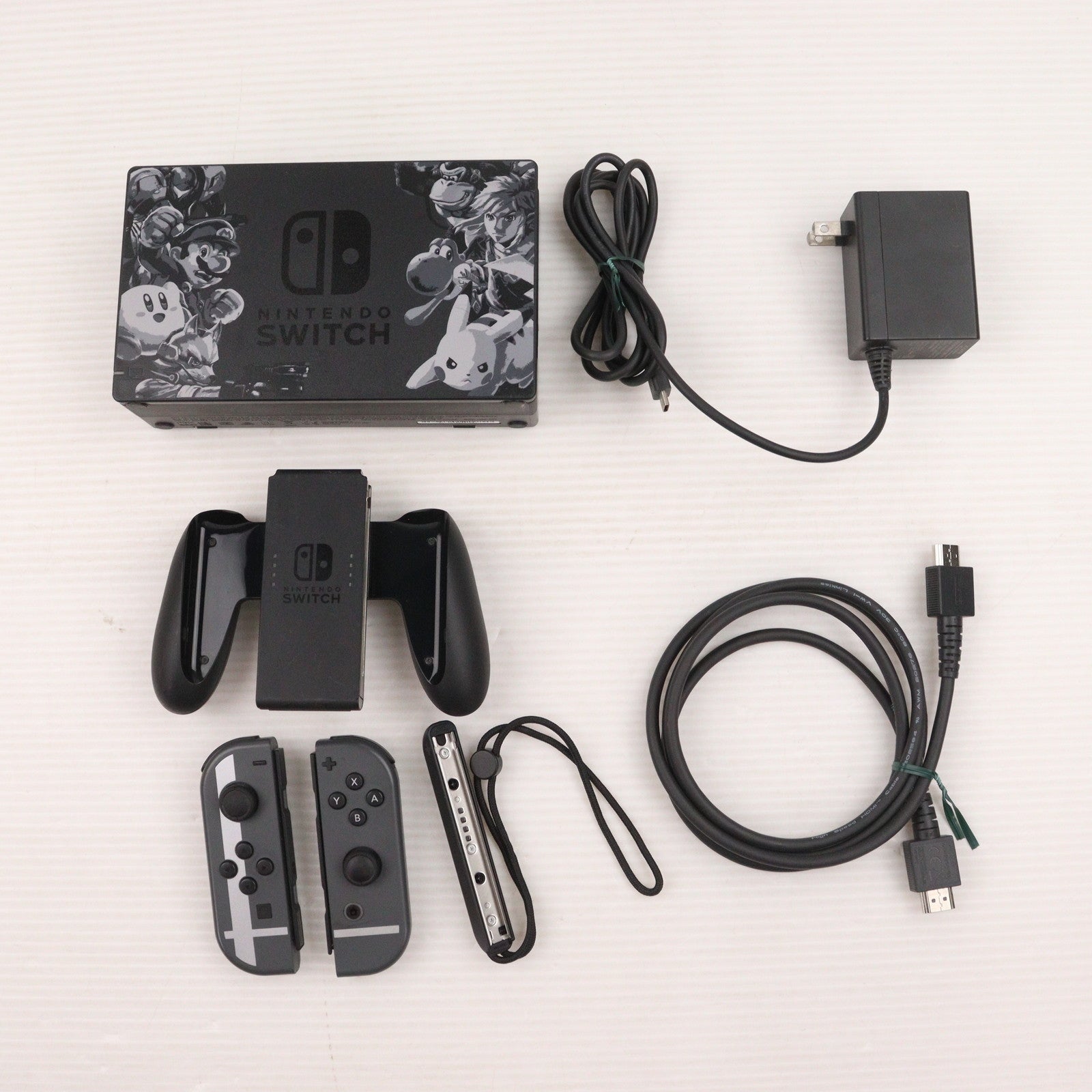 【中古即納】[Switch] (本体) Nintendo Switch(ニンテンドースイッチ) 大乱闘スマッシュブラザーズ SPECIALセット(スペシャルセット) 任天堂(HAC-S-KAELJ)(20181116)