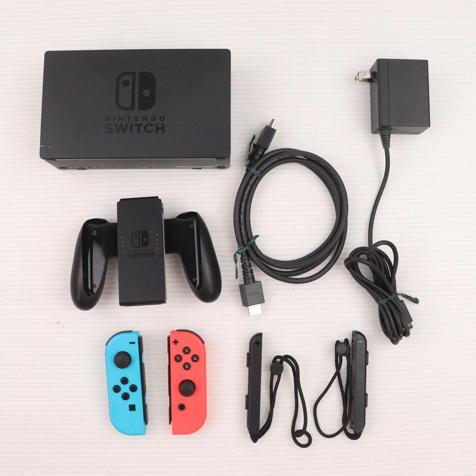 【中古即納】[Switch] (本体) Nintendo Switch(ニンテンドースイッチ) Joy-Con(L) ネオンブルー/R ネオンレッド 任天堂(HAC-S-KABAA)(20170303)