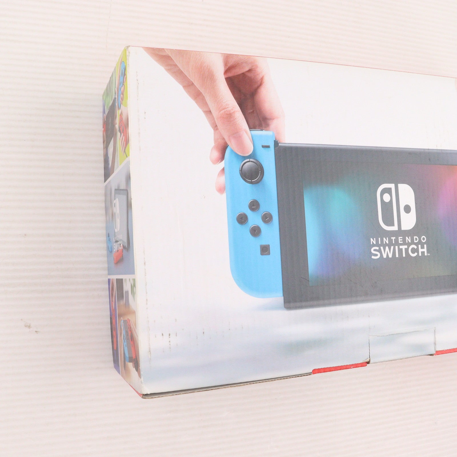 【中古即納】[Switch] (本体) Nintendo Switch(ニンテンドースイッチ) Joy-Con(L) ネオンブルー/R ネオンレッド 任天堂(HAC-S-KABAA)(20170303)