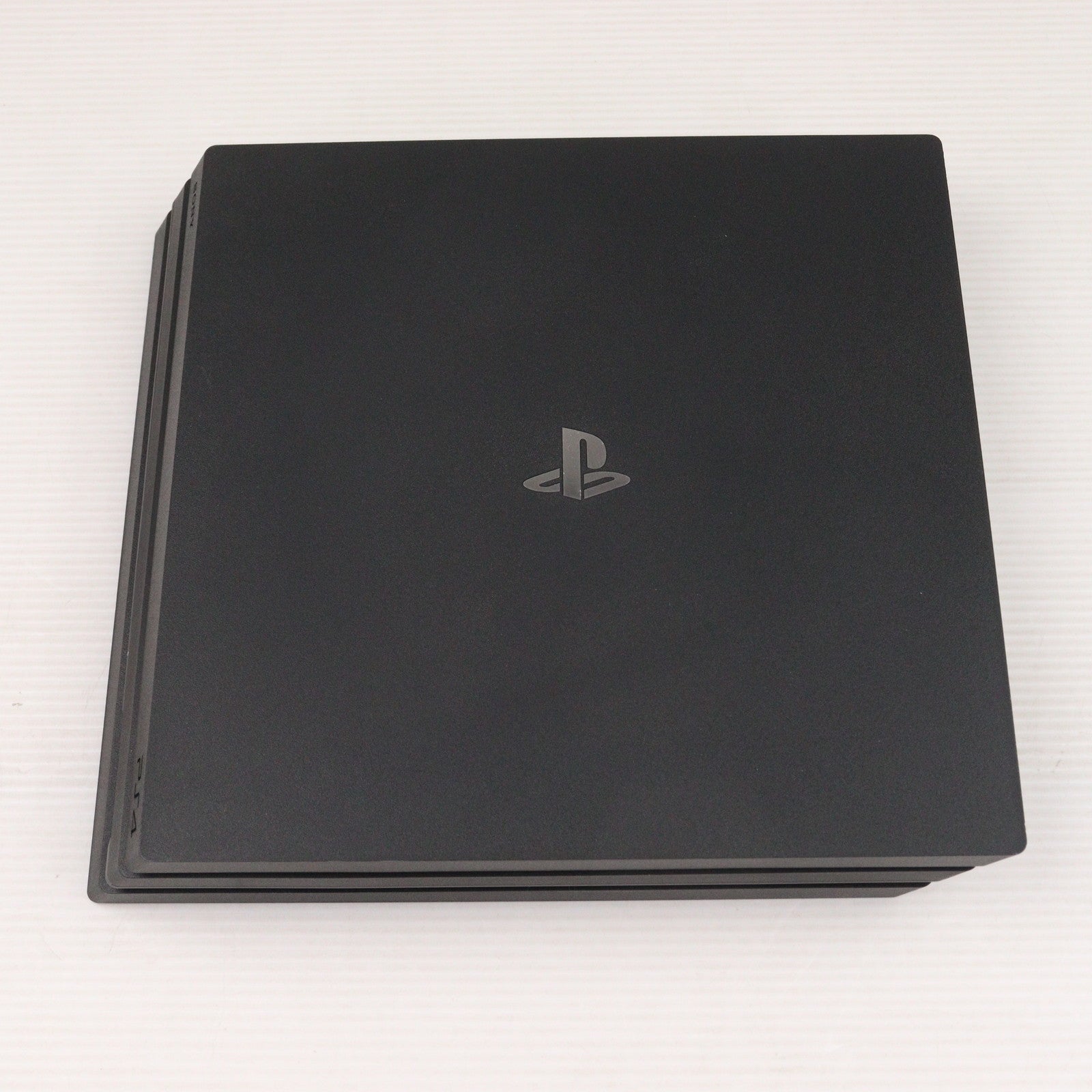 【中古即納】[PS4] (本体) PlayStation 4 Pro(プレイステーション4 プロ) ジェット・ブラック 1TB SIE(CUH-7200BB01)(20180927)