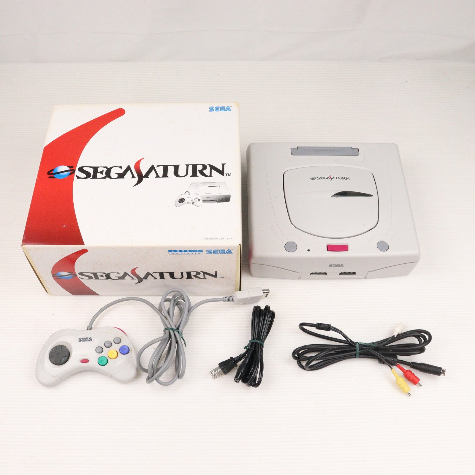 【中古即納】[SS] (本体) セガサターン NEWパッケージ セガ(HST-0019)(19970710)
