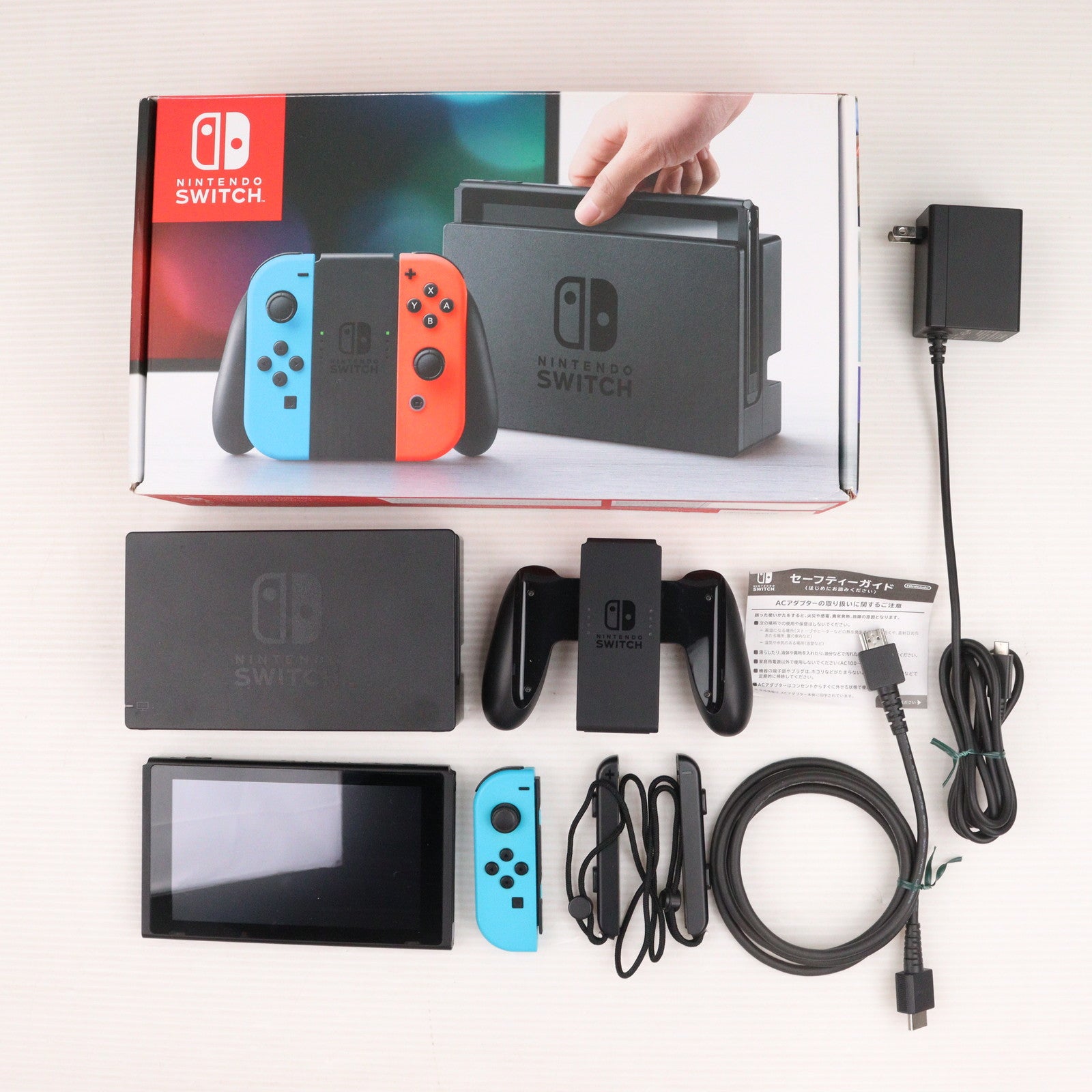 【中古即納】[Switch] (本体) Nintendo Switch(ニンテンドースイッチ) Joy-Con(L) ネオンブルー/R ネオンレッド 任天堂(HAC-S-KABAA)(20170303)