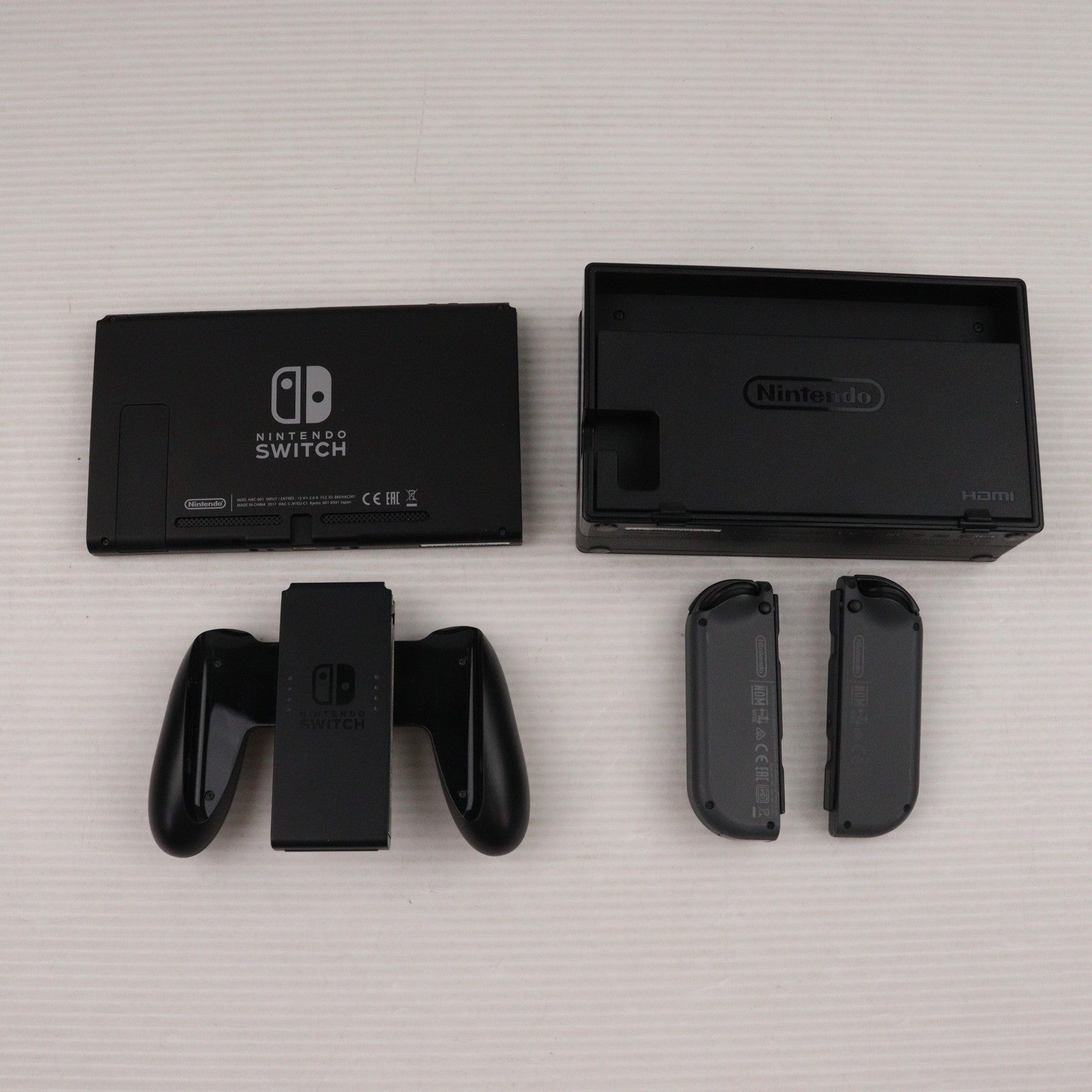 【中古即納】[Switch] (本体) Nintendo Switch(ニンテンドースイッチ) Joy-Con(L)/R グレー 任天堂(HAC-S-KAAAA)(20170303)
