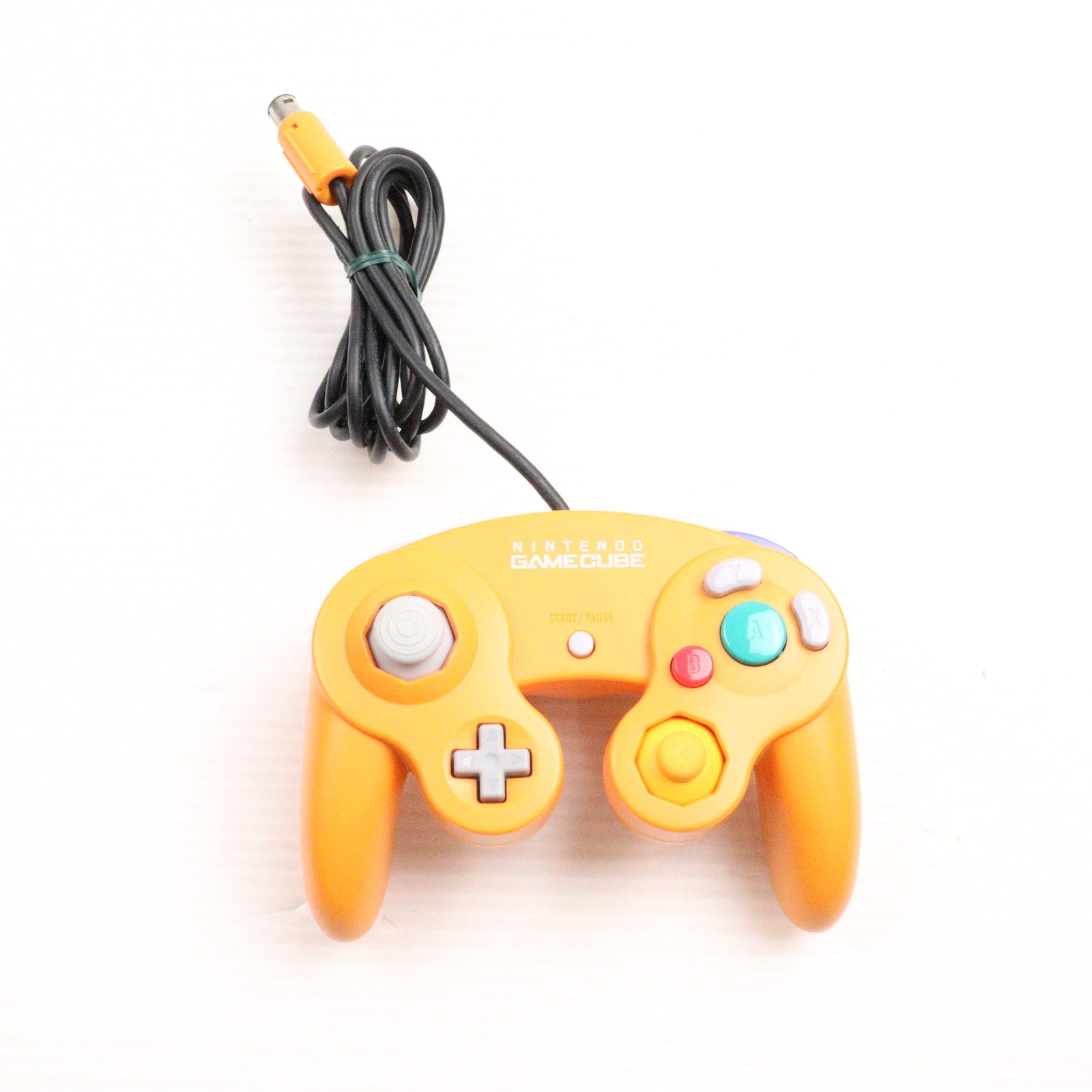 【中古即納】[GC] (本体) NINTENDO GAMECUBE(ニンテンドー ゲームキューブ) オレンジ 任天堂(DOL-SOA)(20011121)
