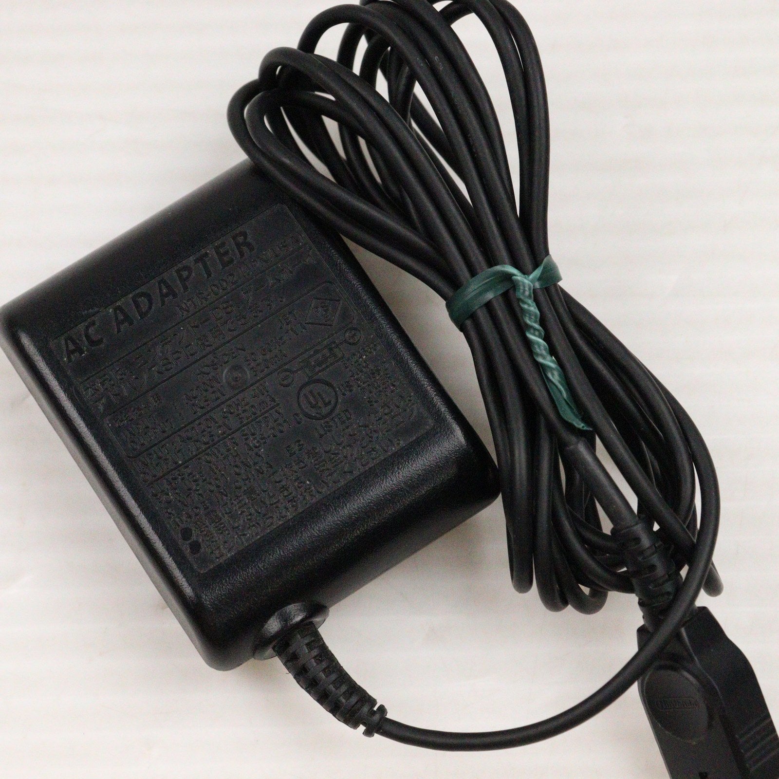 【中古即納】[GBA] (本体) GAMEBOY ADVANCE SP(ゲームボーイアドバンスSP) ファミコンカラー 任天堂(AGS-S-FMK)(20040214)