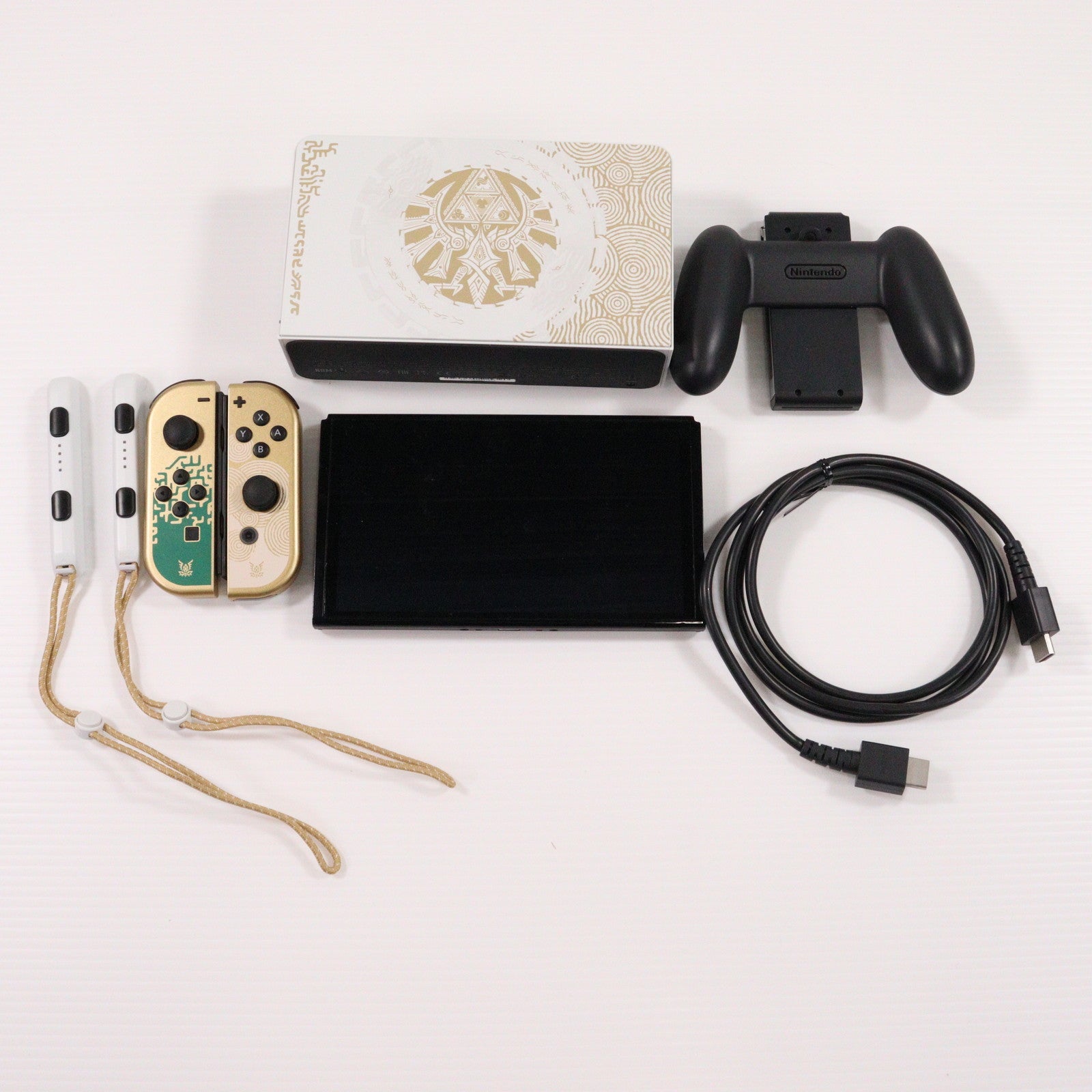 【中古即納】[Switch] (本体) Nintendo Switch(ニンテンドースイッチ) 有機ELモデル ゼルダの伝説 ティアーズ オブ ザ キングダムエディション 任天堂(HEG-S-KDAAA)(20230429)