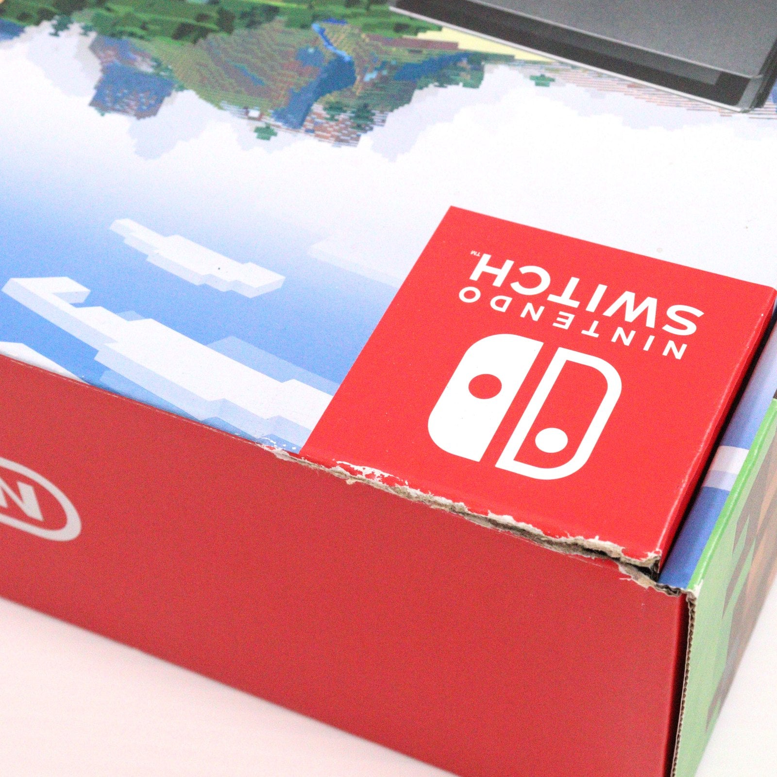 【中古即納】[Switch] (本体)(ソフト無し) Nintendo Switch Minecraftセット(ニンテンドースイッチ マインクラフトセット) 任天堂(HAC-S-KAAGE)(20181130)