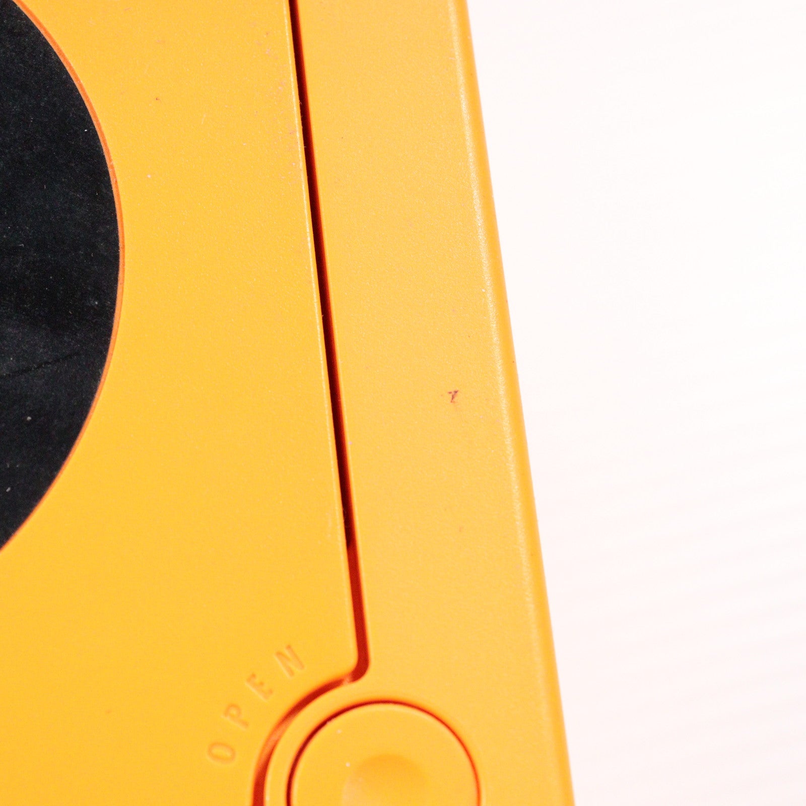 【中古即納】[GC] (本体) NINTENDO GAMECUBE(ニンテンドー ゲームキューブ) オレンジ 任天堂(DOL-SOA)(20011121)