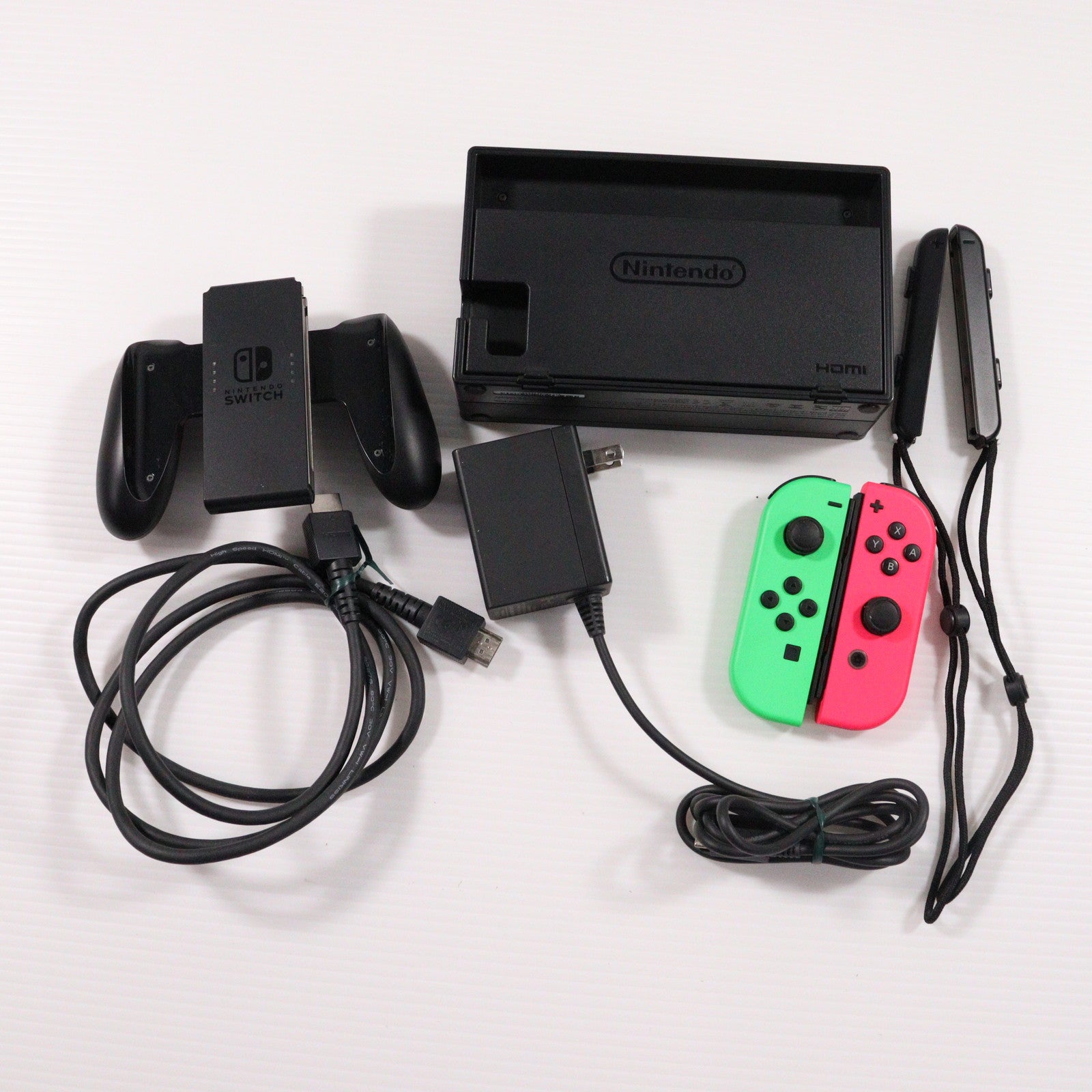 【中古即納】[Switch] (本体) Nintendo Switch(ニンテンドースイッチ) スプラトゥーン2セット 任天堂(HAC-S-KACEA)(20170721)
