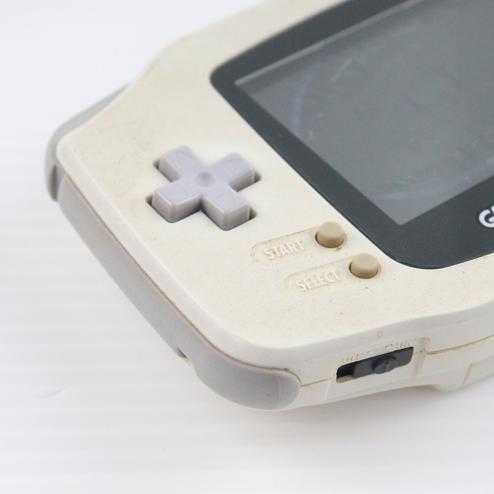 【中古即納】[GBA] (本体) GAMEBOY ADVANCE(ゲームボーイアドバンス) ホワイト 任天堂(AGB-S-WA)(20010321)