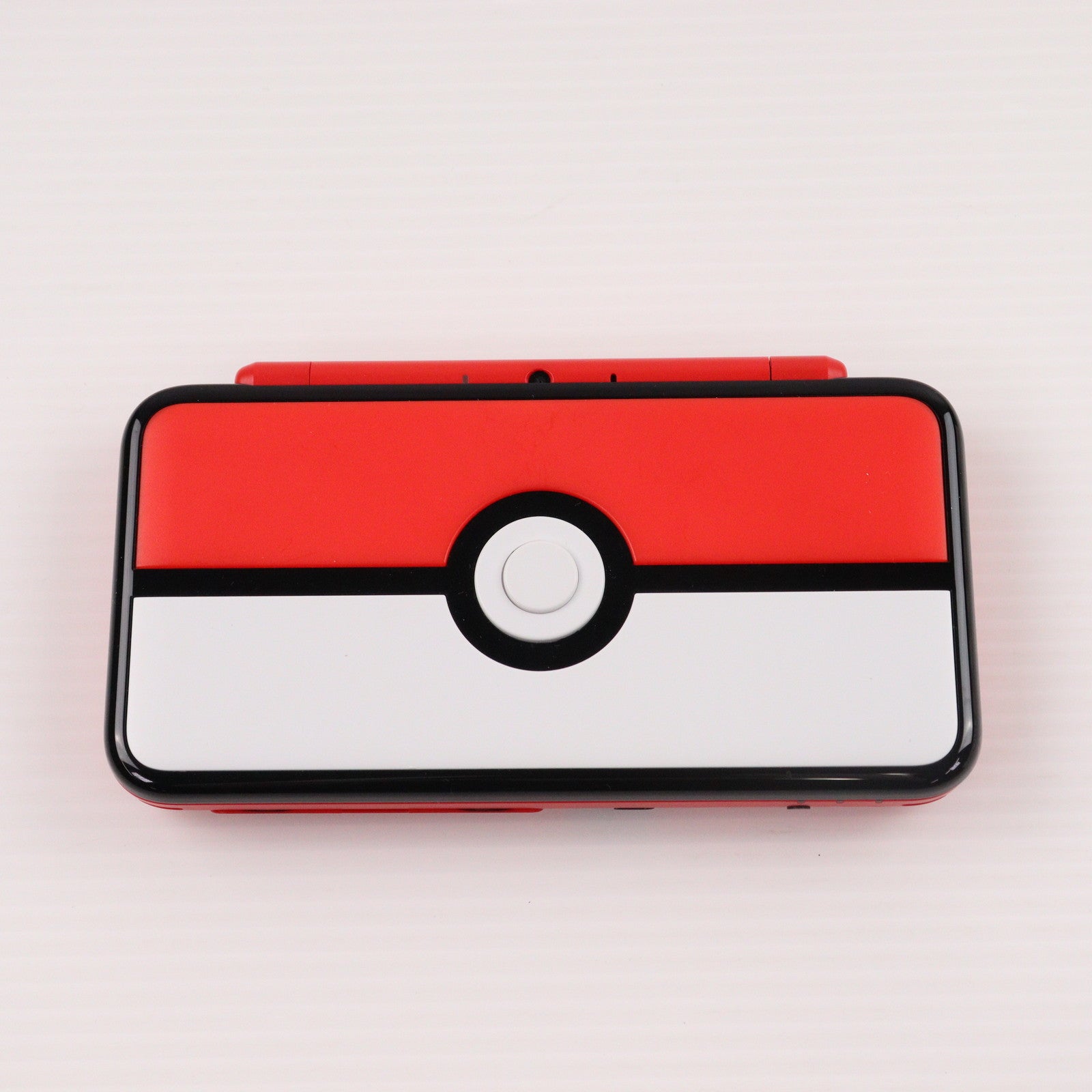 【中古即納】[3DS] (本体) Newニンテンドー2DS LL モンスターボールエディション 任天堂(JAN-S-KCAA)(20171117)