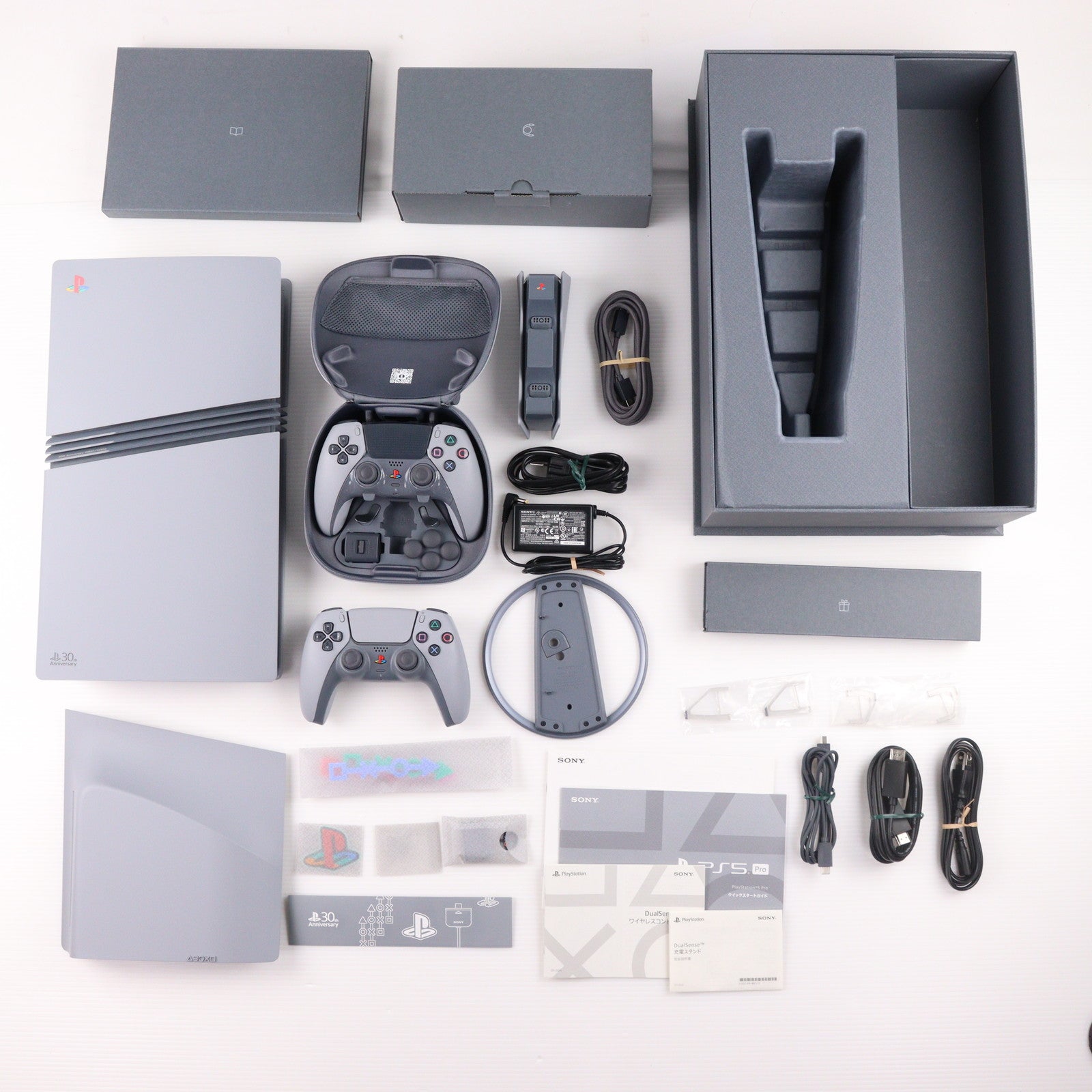 【中古即納】[PS5] (本体) ソニーストア限定 PlayStation5 Pro プレイステーション5 プロ 30周年アニバーサリー リミテッドエディション 特別セット SIE(CFI-7000B30)(20241121)