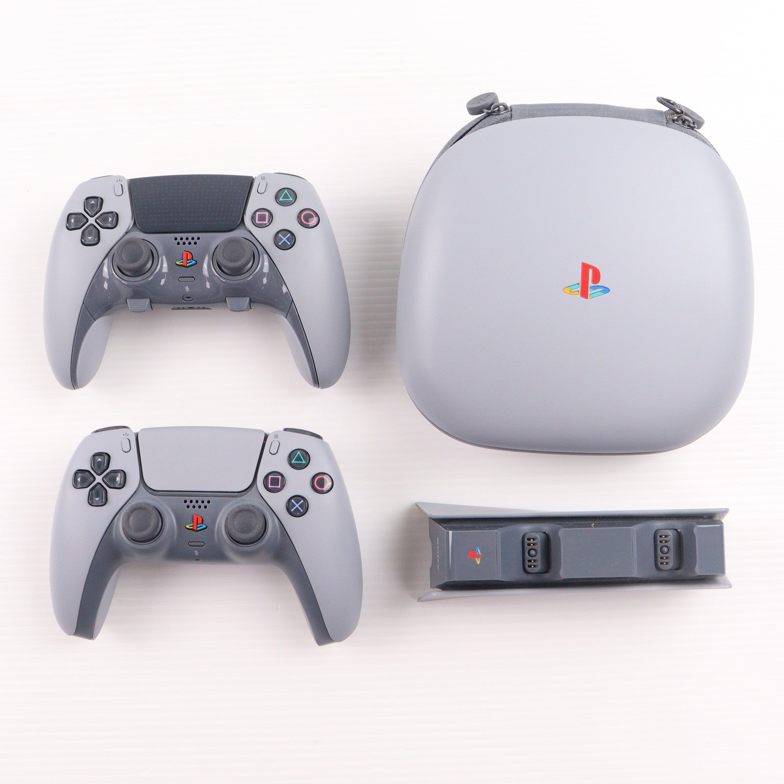 【中古即納】[PS5] (本体) ソニーストア限定 PlayStation5 Pro プレイステーション5 プロ 30周年アニバーサリー リミテッドエディション 特別セット SIE(CFI-7000B30)(20241121)