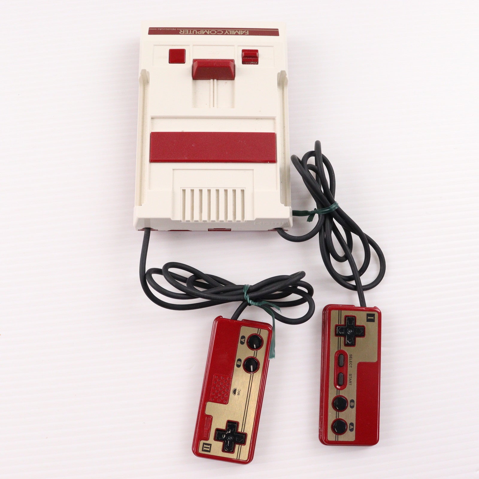 RECON - (本体) ニンテンドークラシックミニ ファミリーコンピュータ 任天堂(CLV-S-HVCC) RECON - (本体)ニンテンドークラシックミニ ファミリー