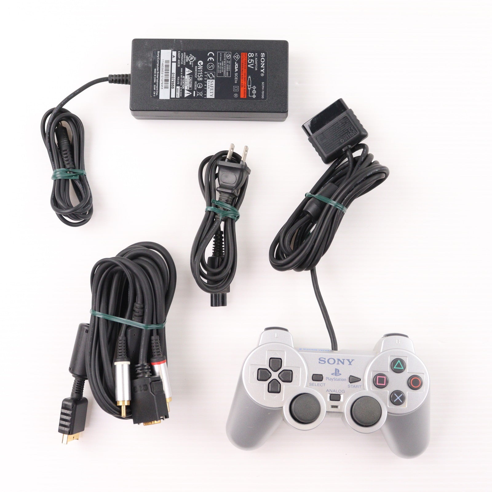 【中古即納】[PS2] (本体) プレイステーション2 PlayStation2 サテン・シルバー SCE(SCPH-79000SS)(20070701)