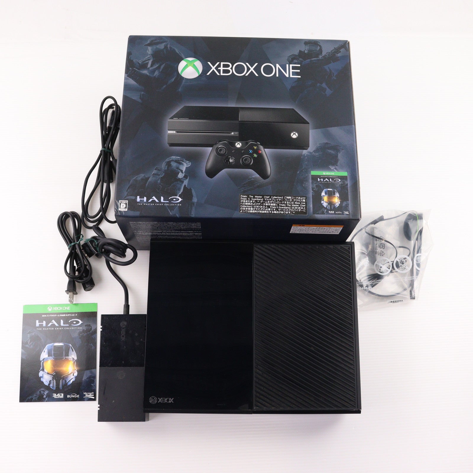 【中古即納】[XboxOne] (本体) Xbox One(Halo: The Master Chief Collection 同梱版) 日本マイクロソフト(5C6-00006)(20141113)