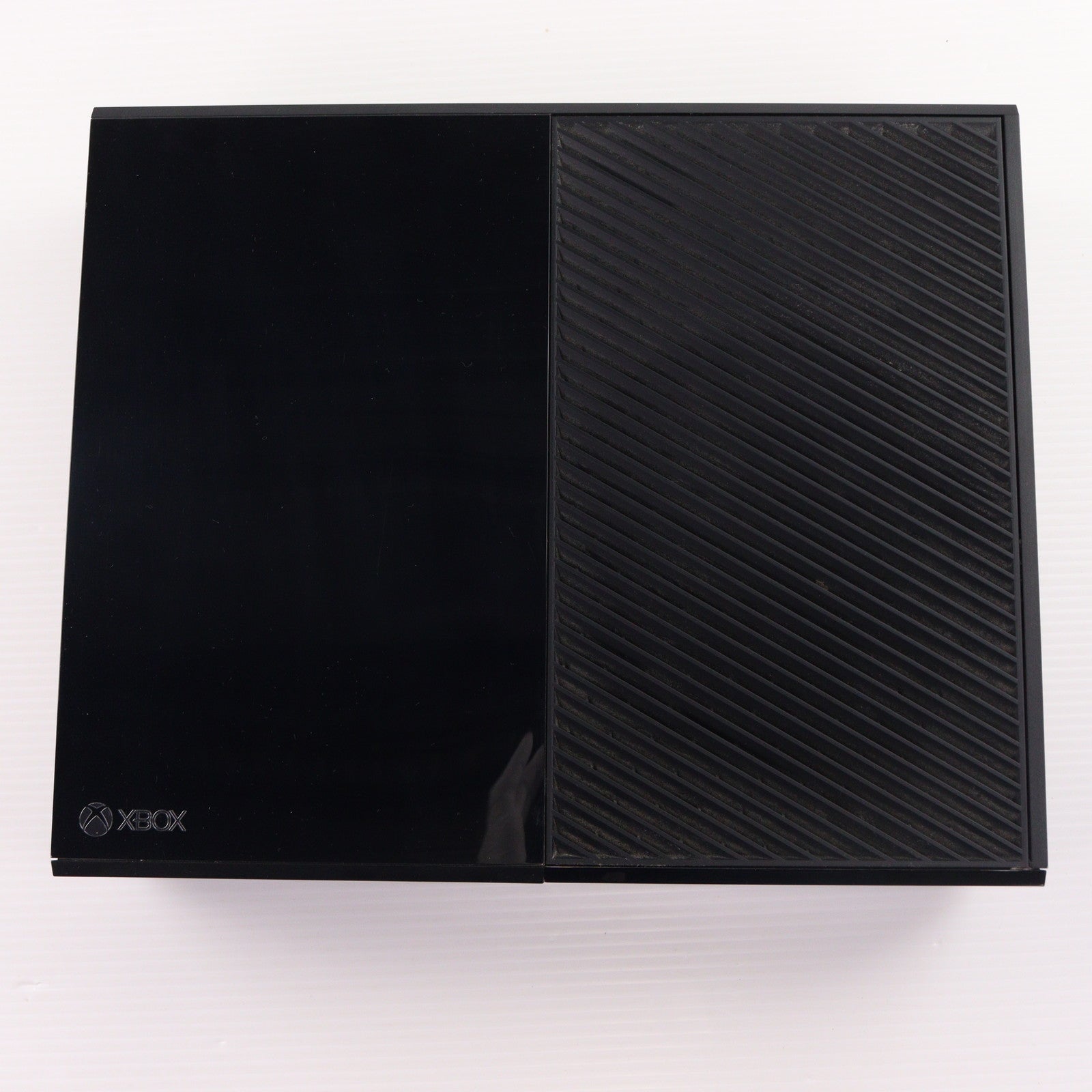 【中古即納】[XboxOne] (本体) Xbox One(Halo: The Master Chief Collection 同梱版) 日本マイクロソフト(5C6-00006)(20141113)