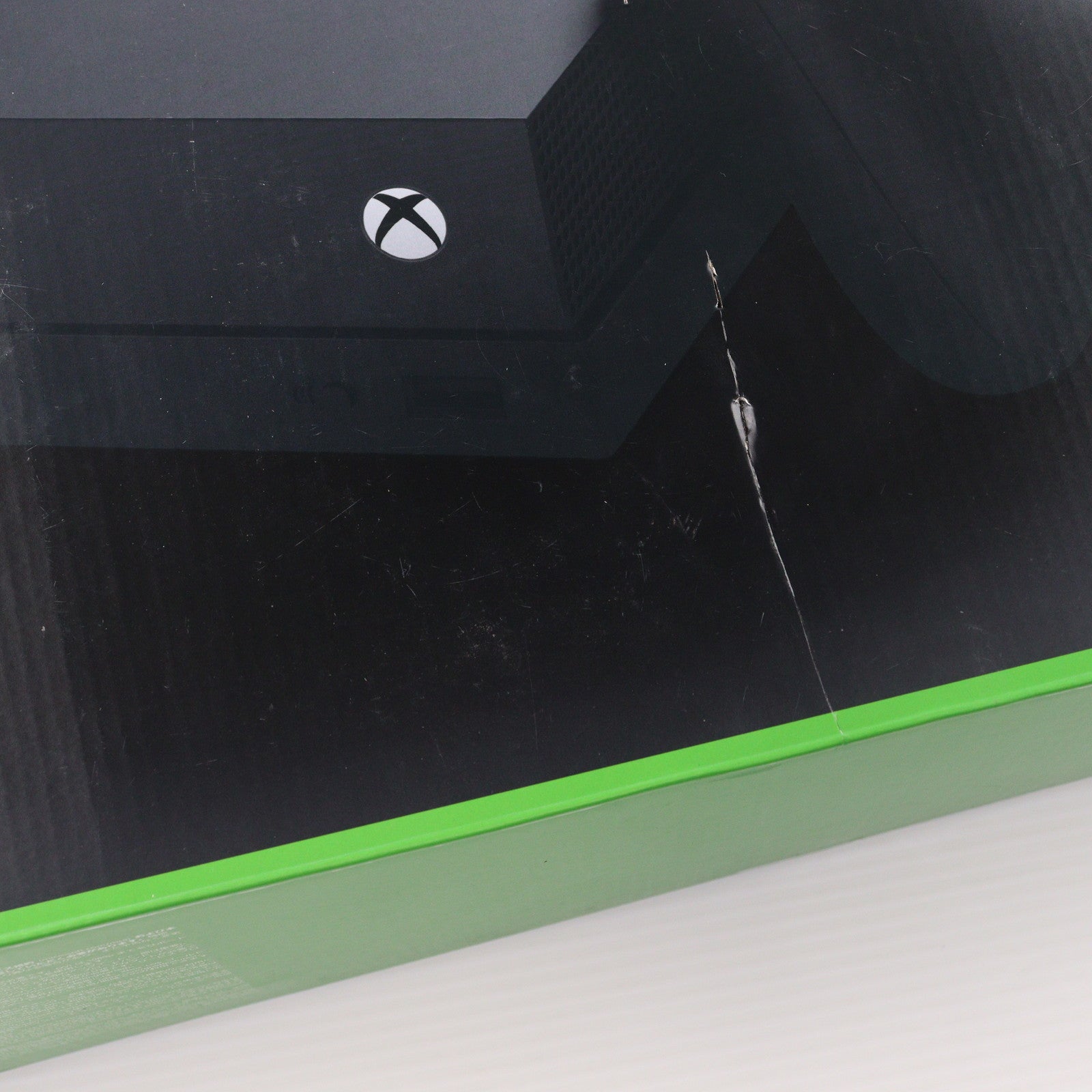 【中古即納】[XboxOne] (本体)(ソフト無し) Xbox One X 1TB(Forza Horizon 4/Forza Motorsport 7(フォルツァ ホライゾン 4/フォルツァ モータースポーツ 7) 同梱版 日本マイクロソフト(CYV-00062)(20181002)