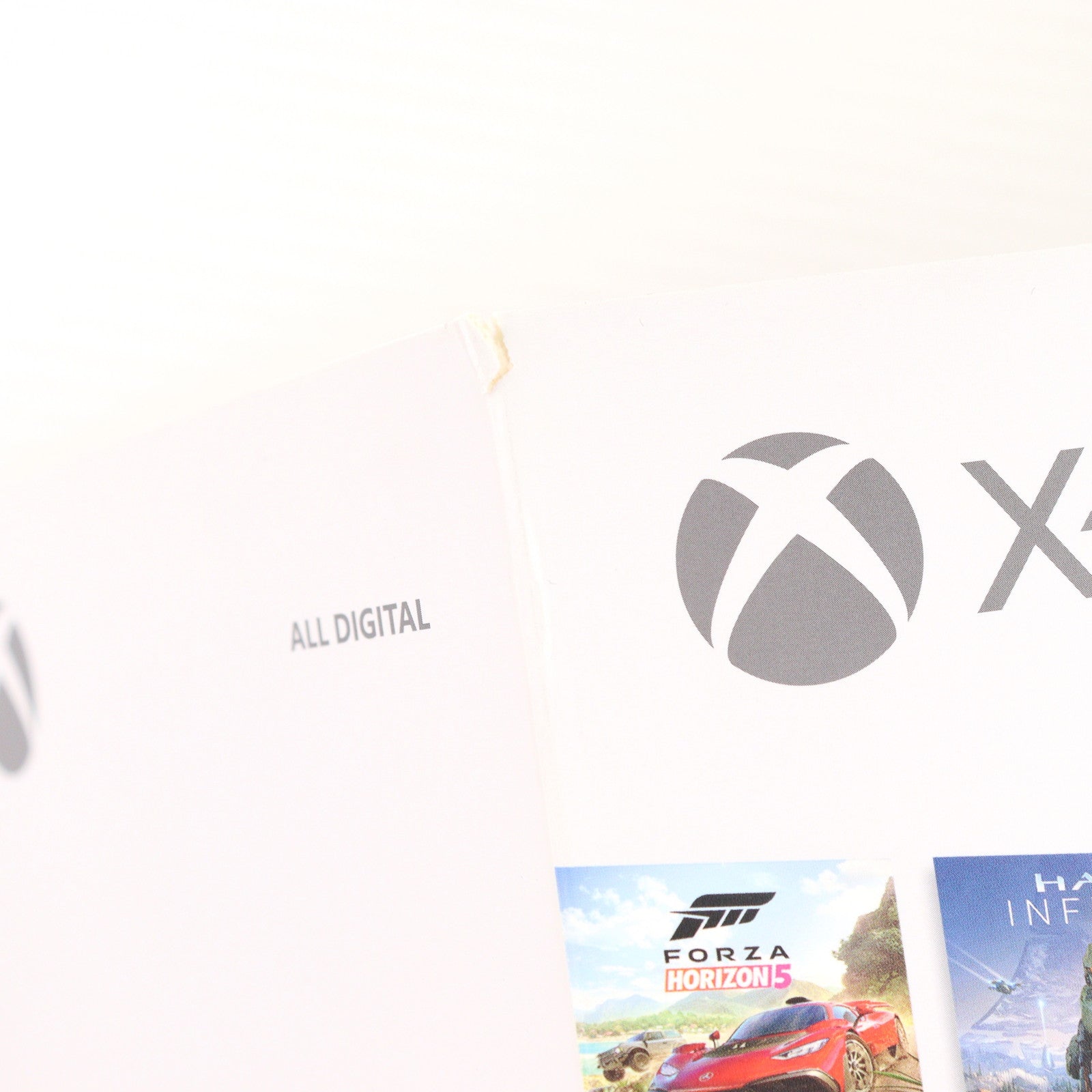 【中古即納】[XboxX/S] (本体) Xbox Series S 512GB スターターバンドル 日本マイクロソフト(RRS-00159)(20231031)